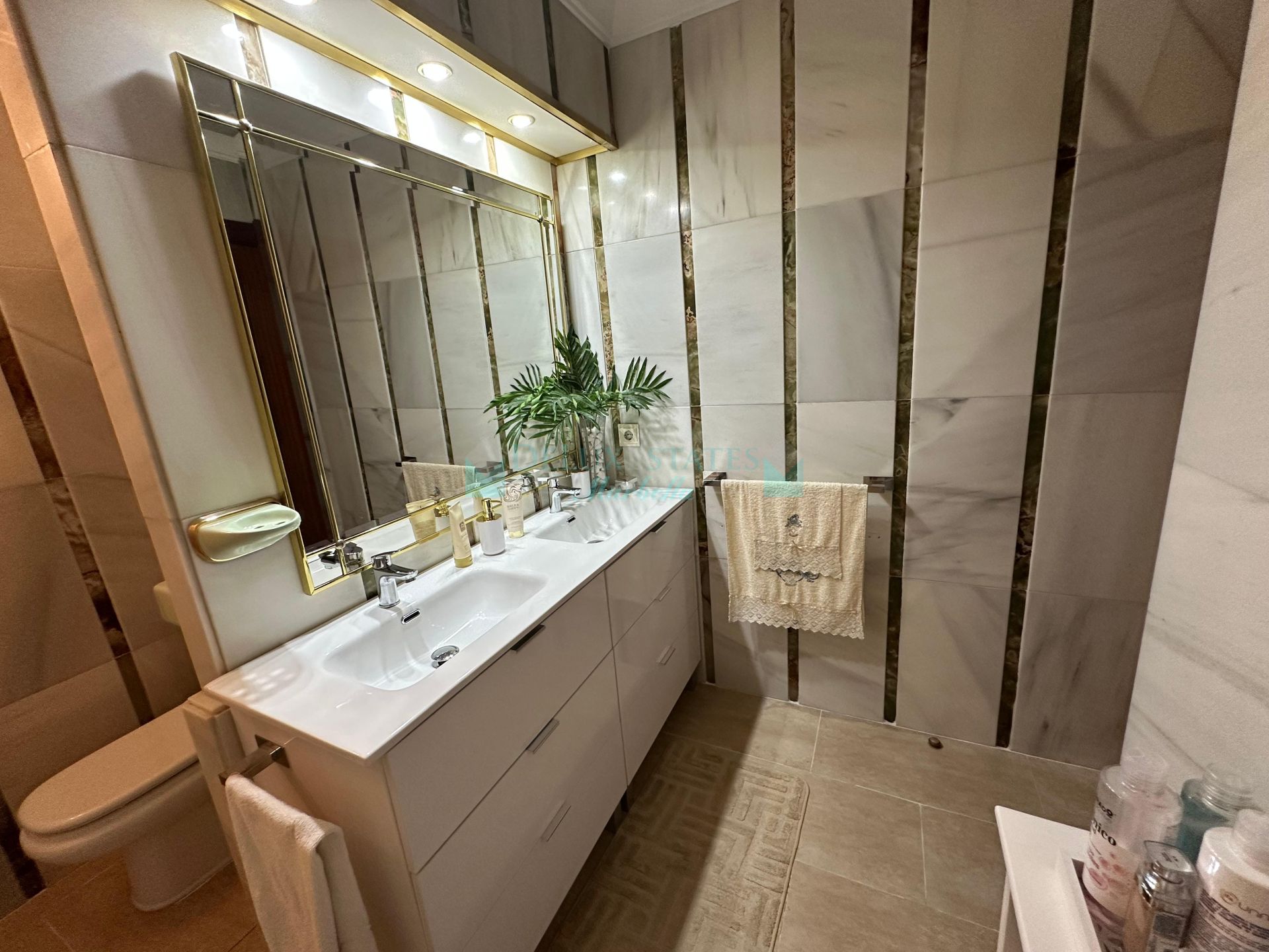 Apartment for sale in Estepona Centre, Estepona