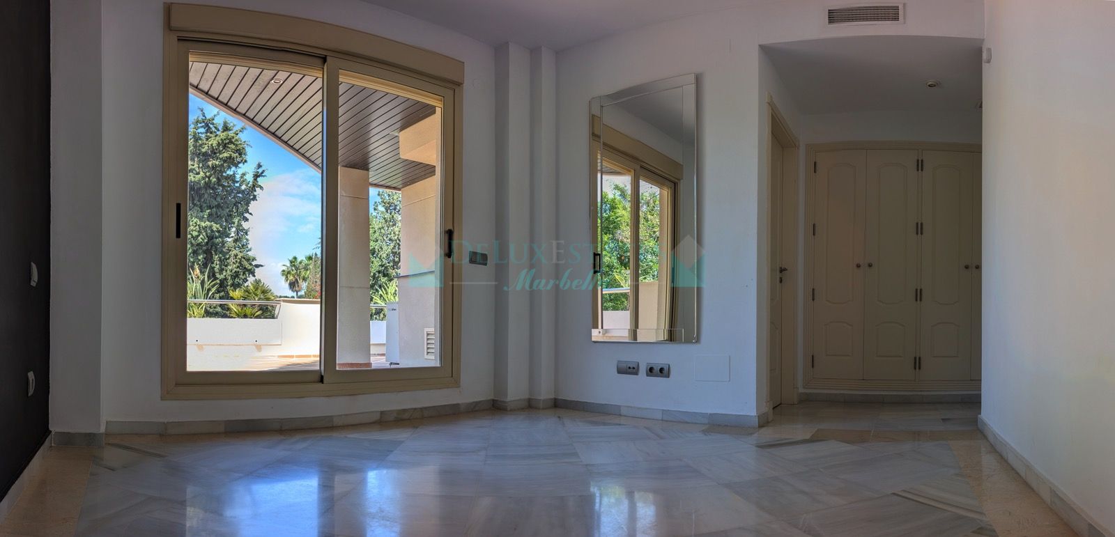 Ground Floor Apartment for sale in Aloha, Nueva Andalucia