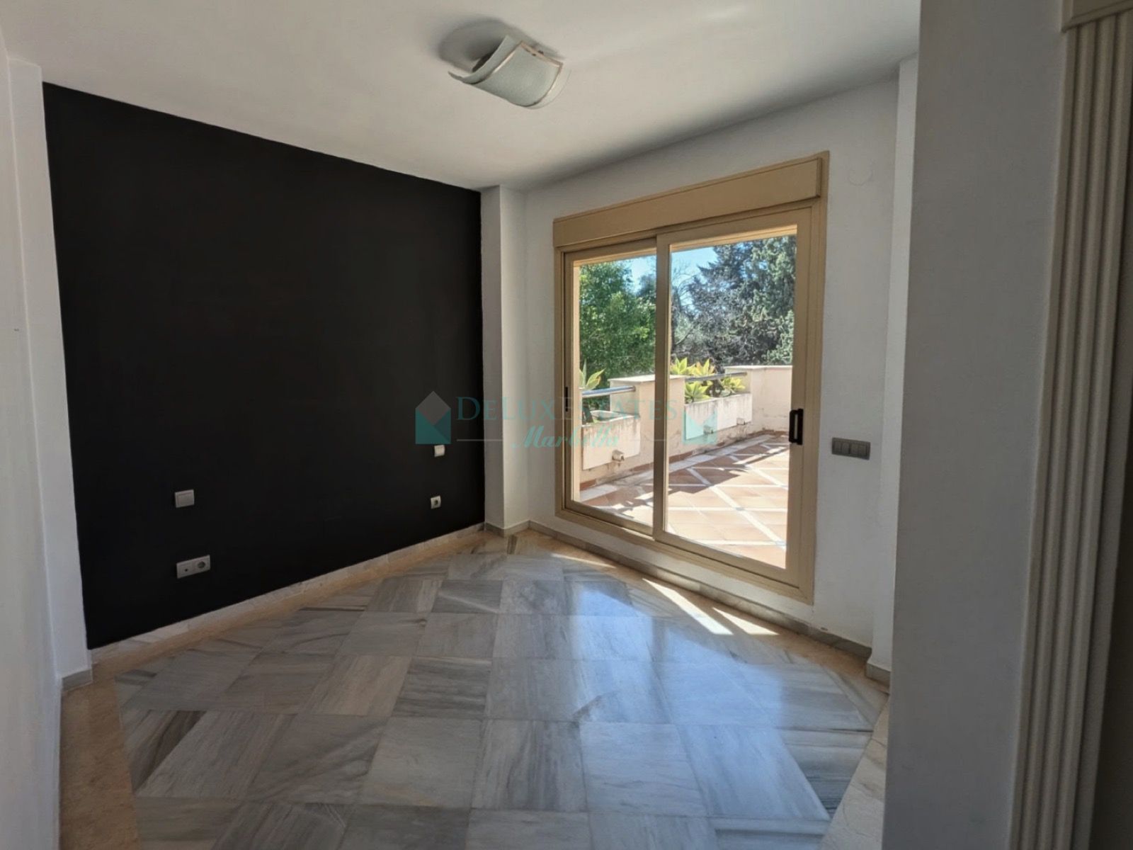 Ground Floor Apartment for sale in Aloha, Nueva Andalucia