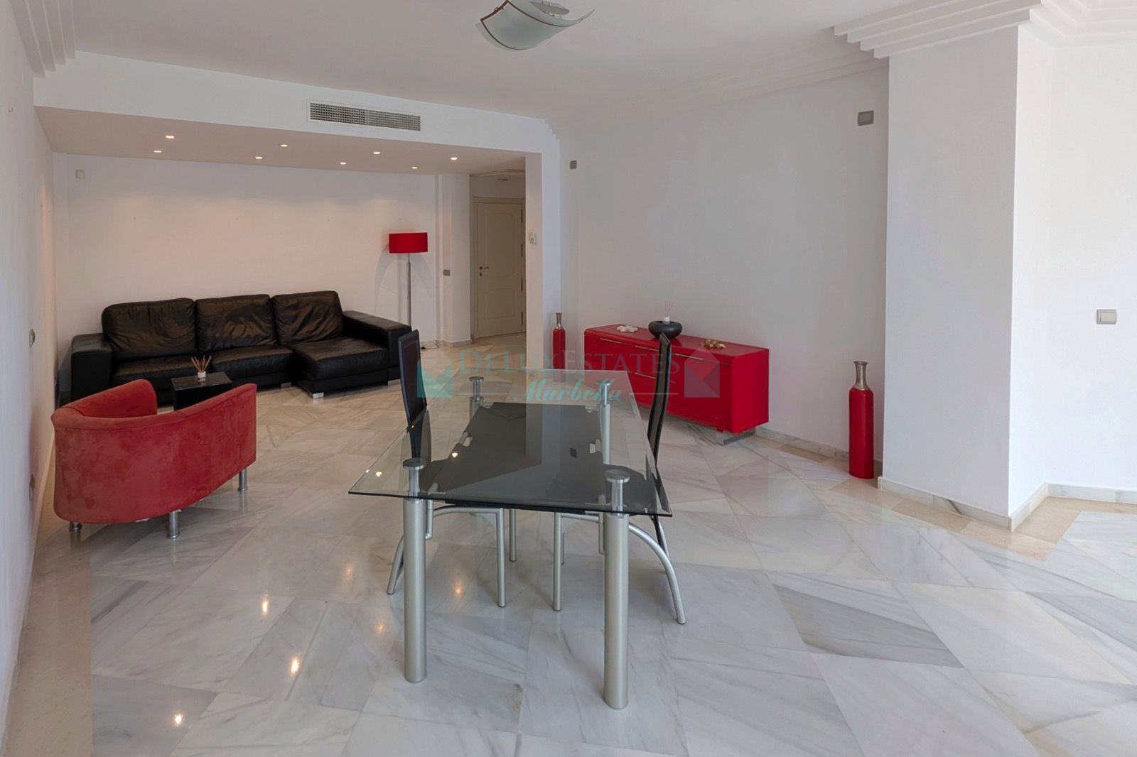 Ground Floor Apartment for sale in Aloha, Nueva Andalucia
