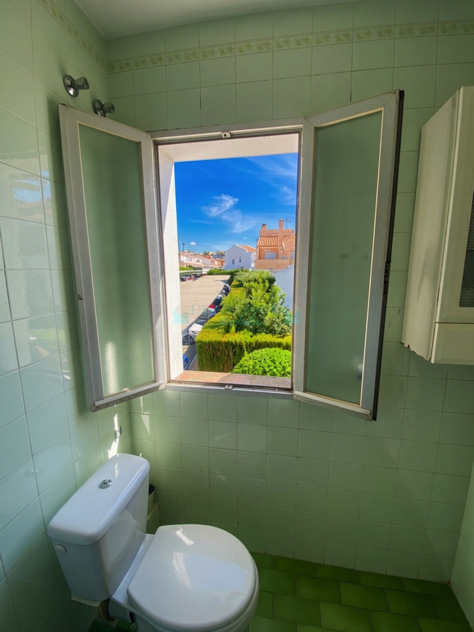 Semi Detached House for sale in Atalaya, Estepona