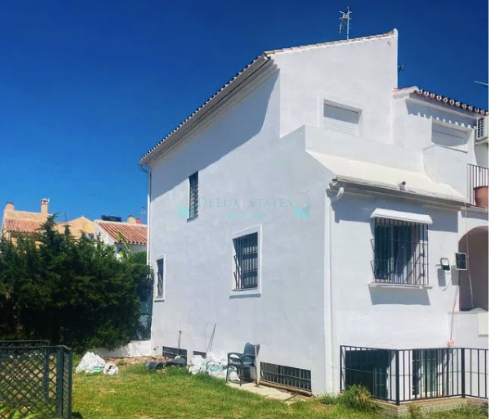 Semi Detached House for sale in Atalaya, Estepona