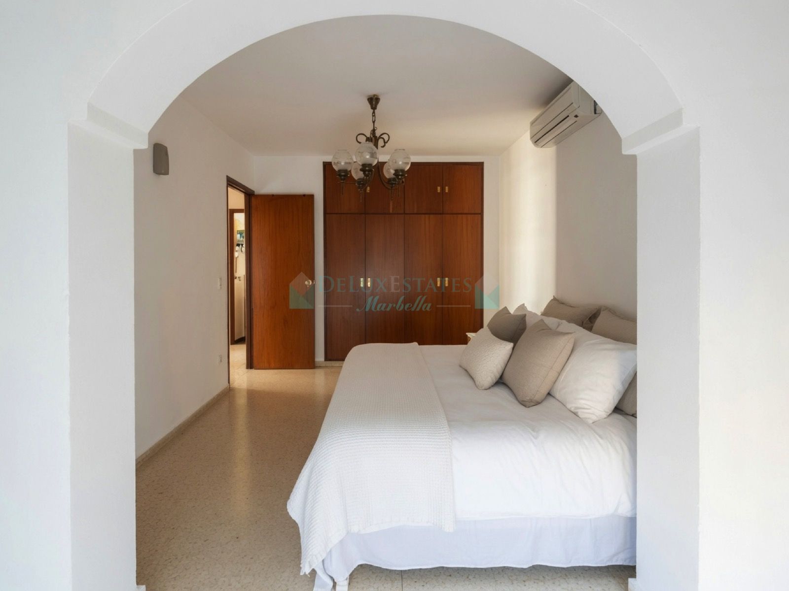 Semi Detached House for sale in Atalaya, Estepona