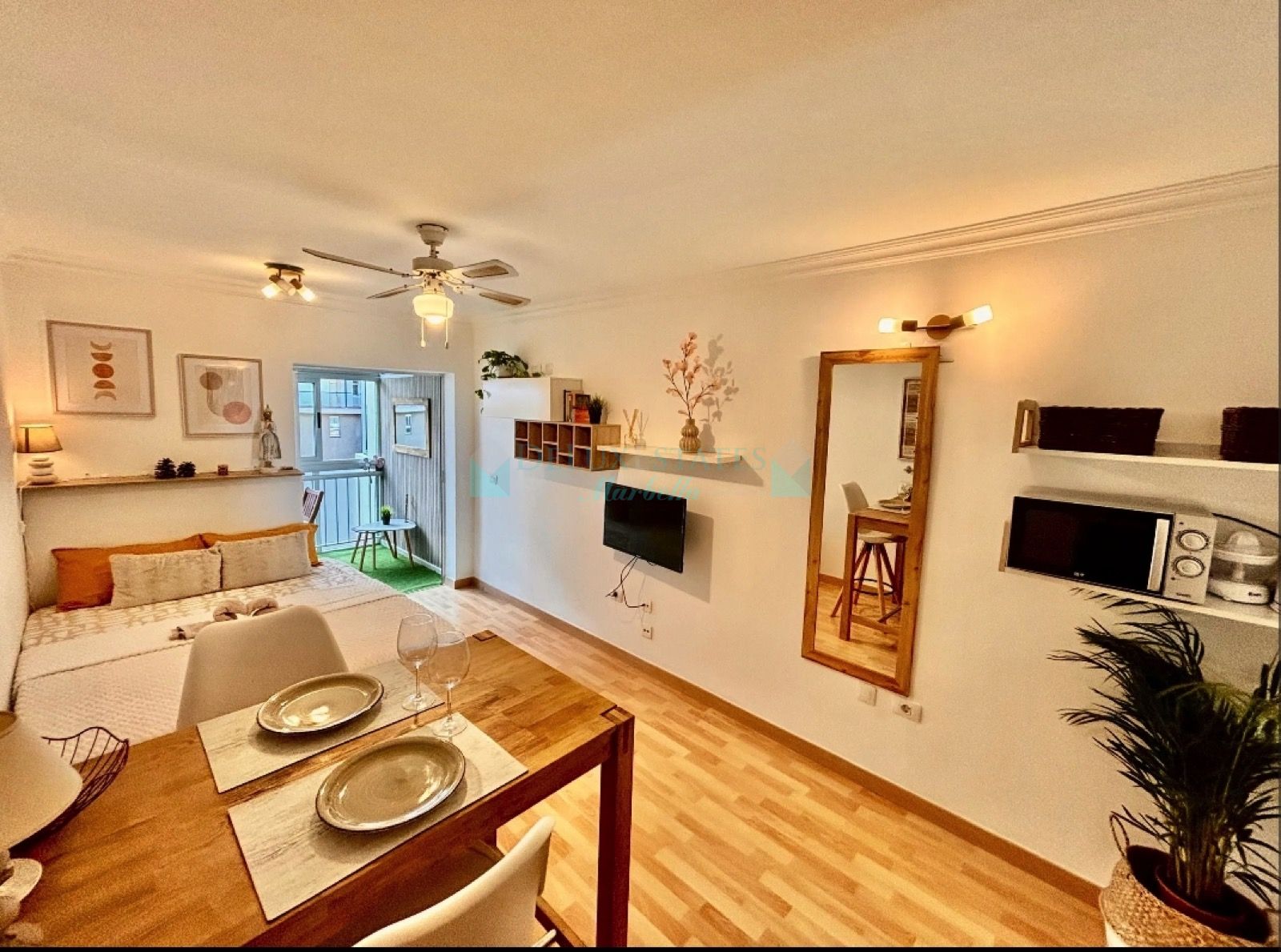 Estudio en venta en Guadalobon, Estepona