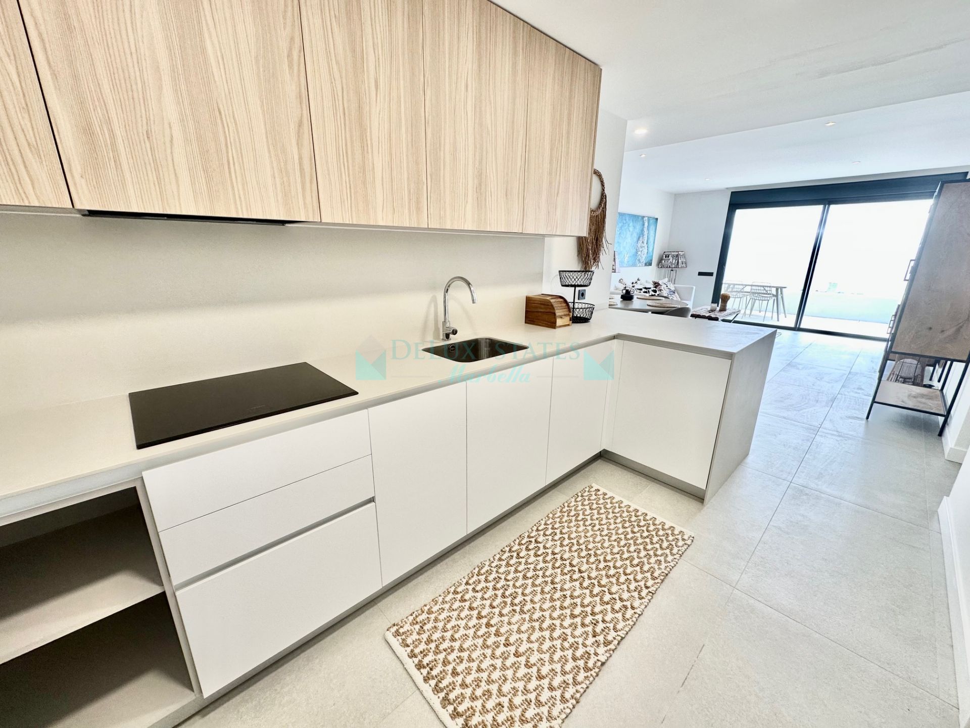Apartamento en alquiler en Los Altos de los Monteros, Marbella Este
