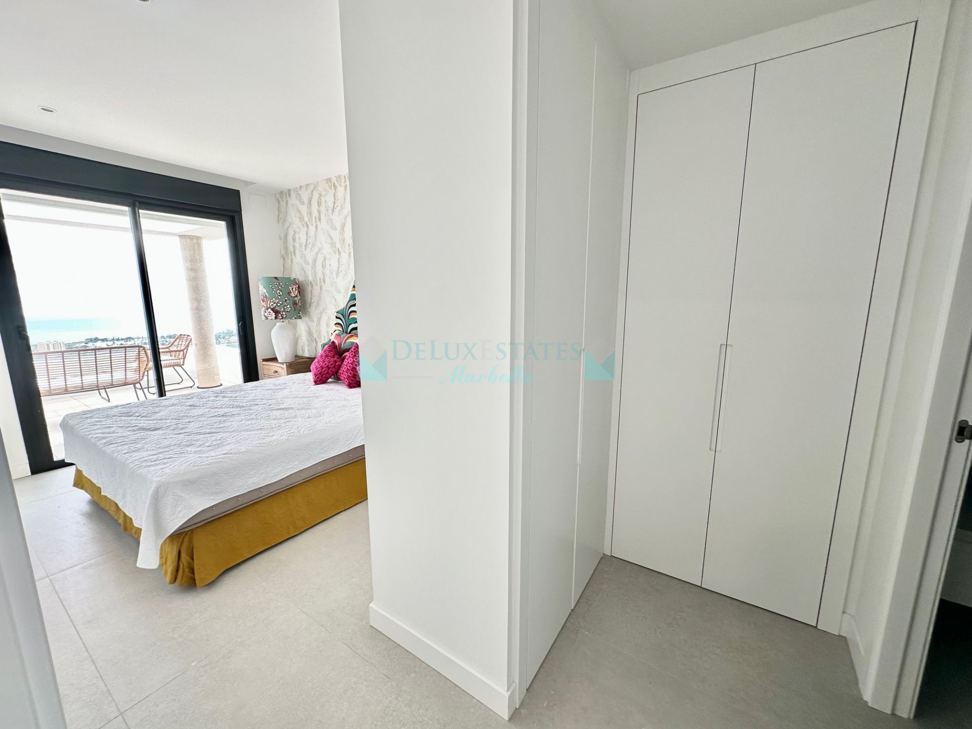 Apartamento en alquiler en Los Altos de los Monteros, Marbella Este