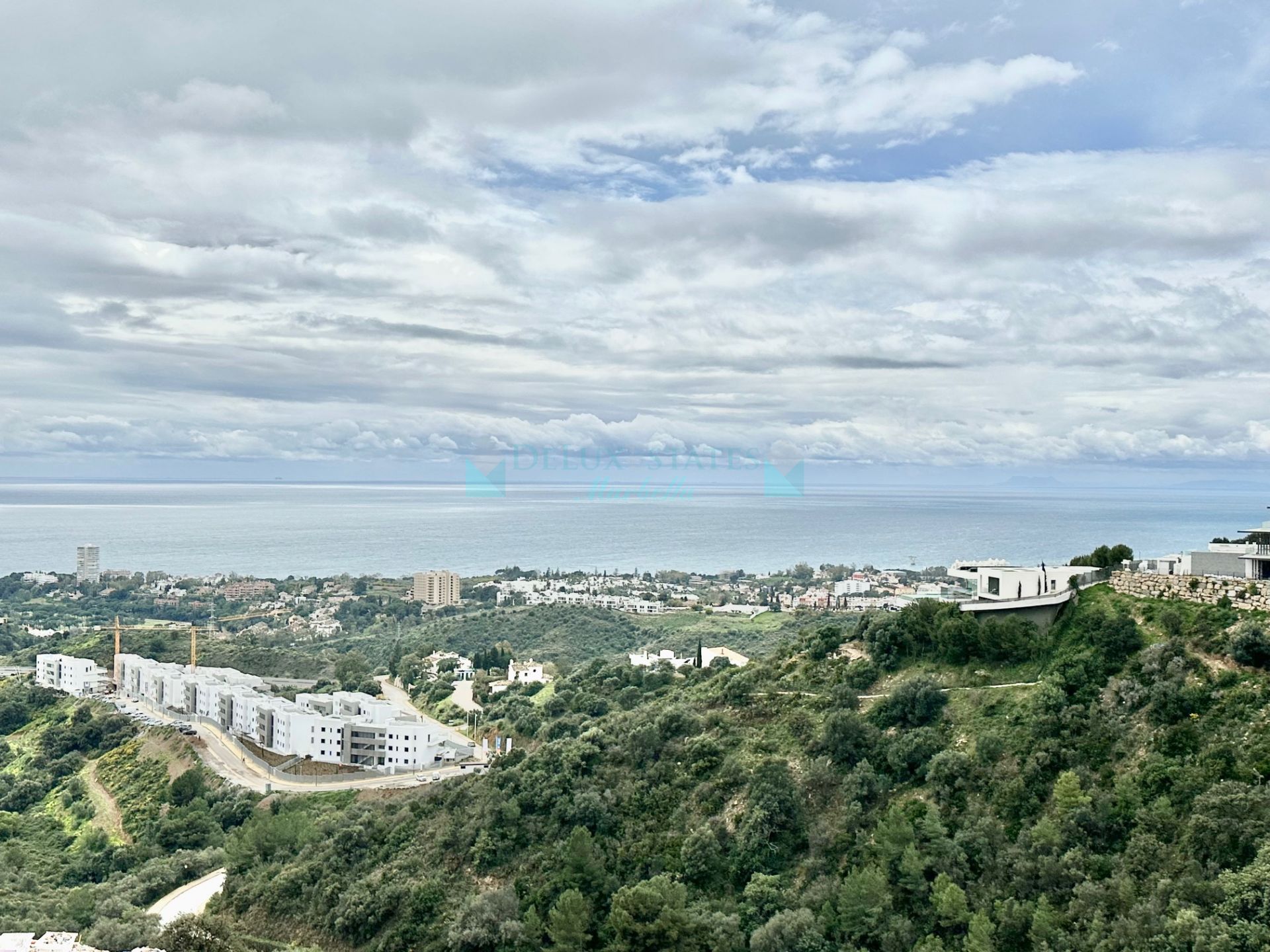 Apartamento en alquiler en Los Altos de los Monteros, Marbella Este