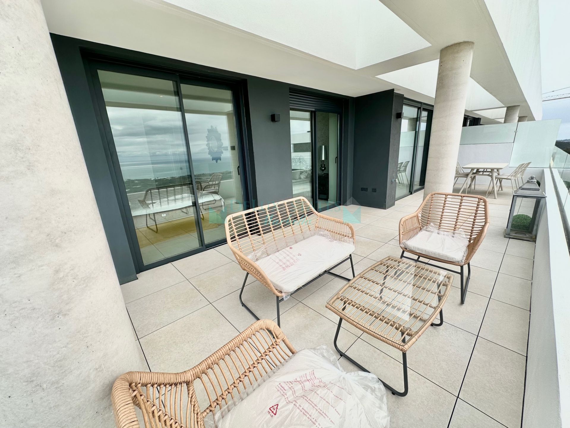 Apartamento en alquiler en Los Altos de los Monteros, Marbella Este