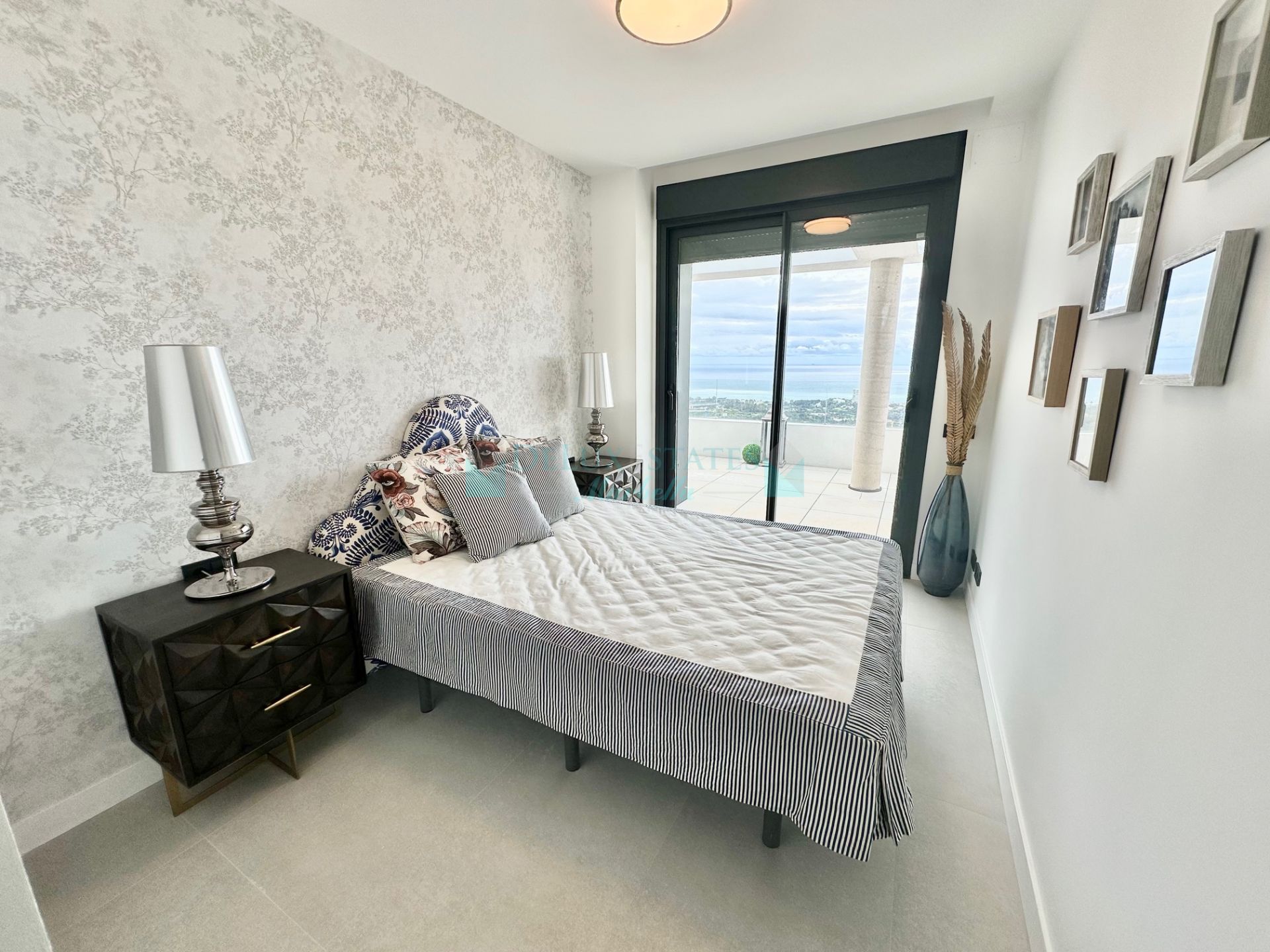 Apartamento en alquiler en Los Altos de los Monteros, Marbella Este