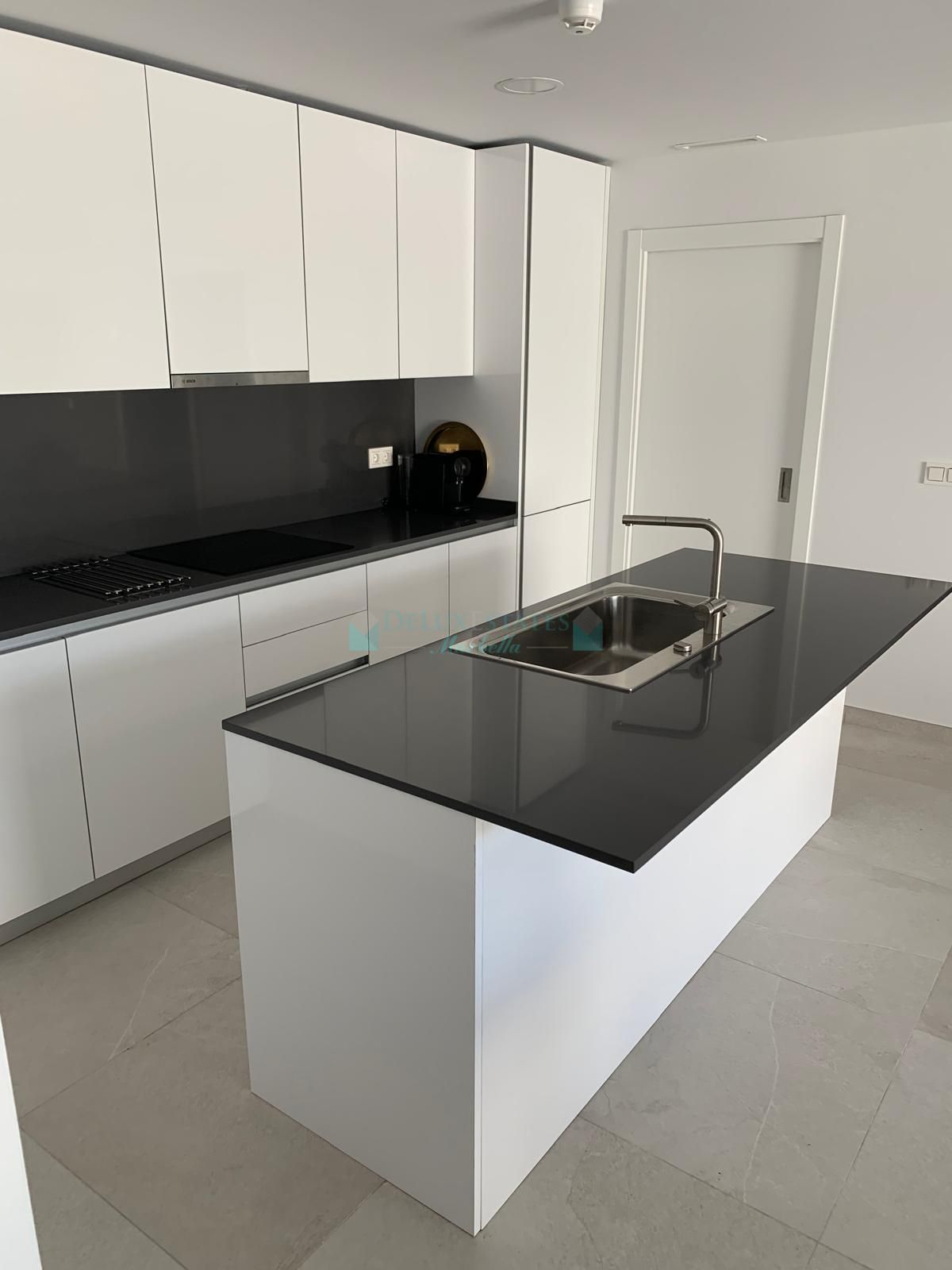 Ground Floor Apartment for sale in La Quinta, Benahavis