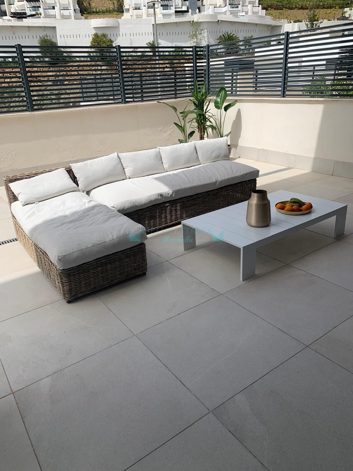 Ground Floor Apartment for sale in La Quinta, Benahavis