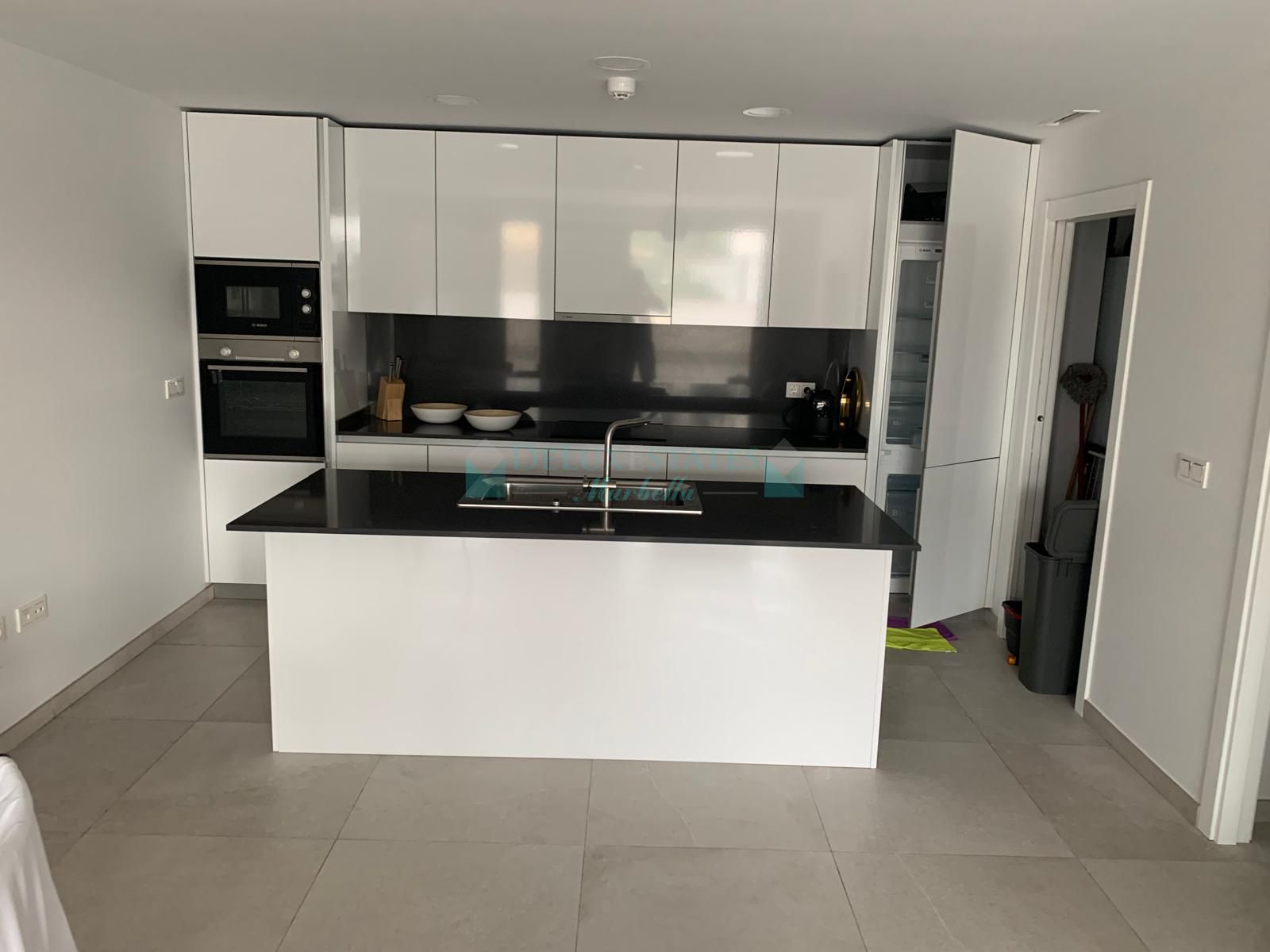 Ground Floor Apartment for sale in La Quinta, Benahavis