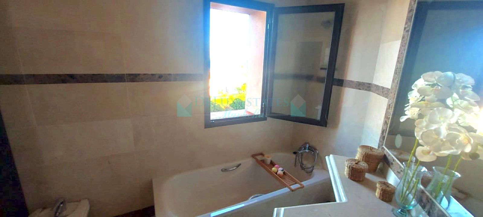 Duplex en venta en Alcorrín, Manilva