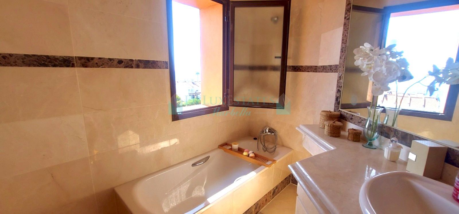 Duplex en venta en Alcorrín, Manilva