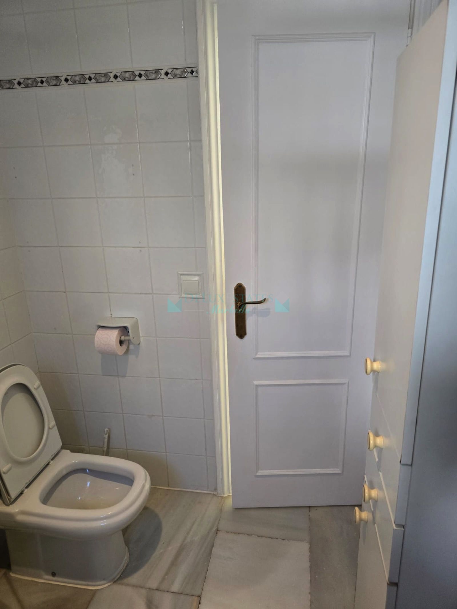 Apartamento Planta Baja en venta en El Paraiso, Estepona