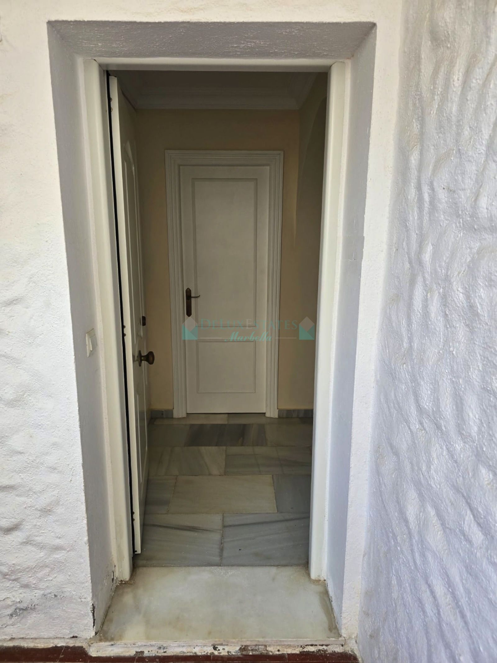 Apartamento Planta Baja en venta en El Paraiso, Estepona