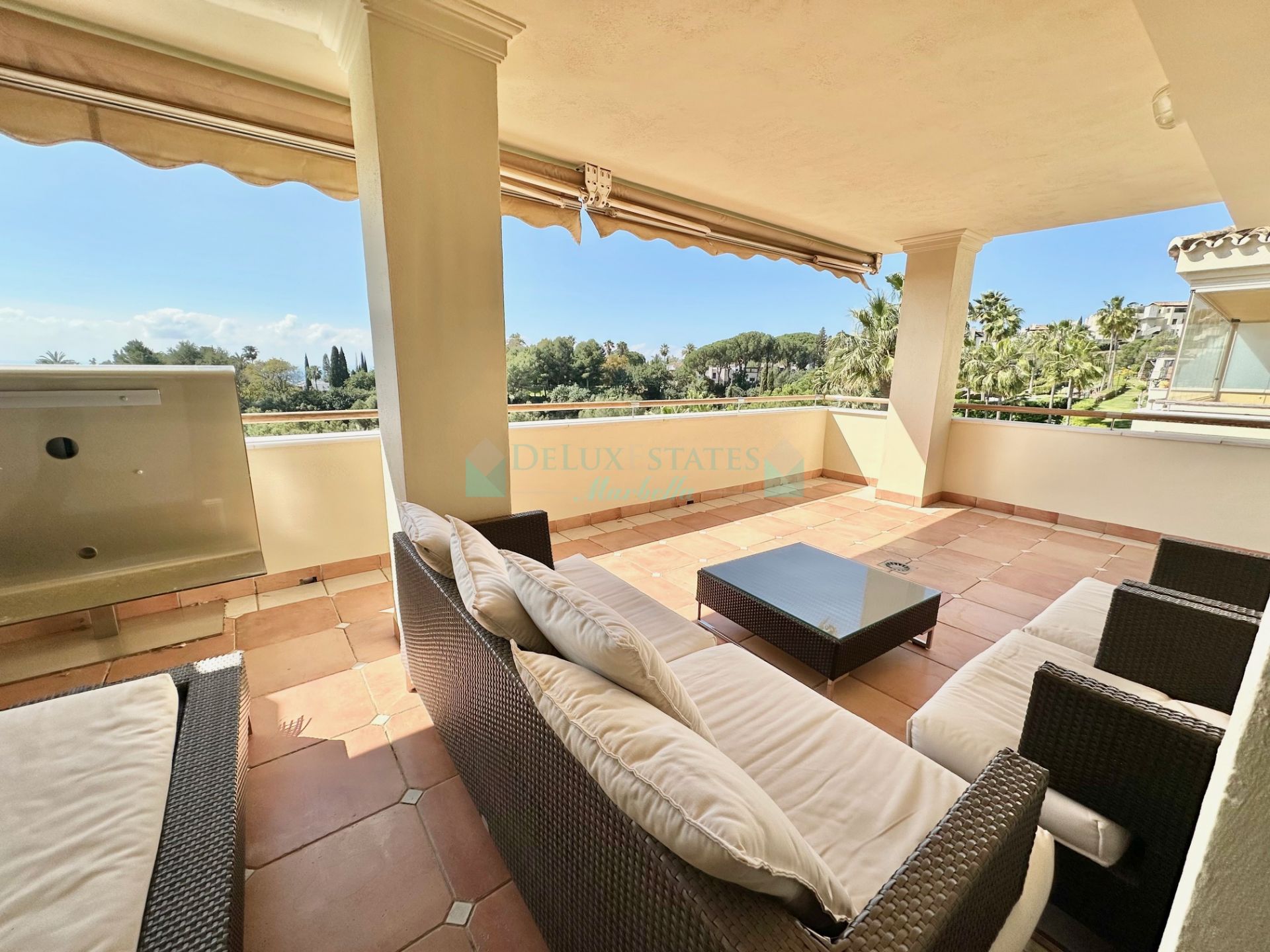 Apartamento en venta en Condado de Sierra Blanca, Marbella Golden Mile