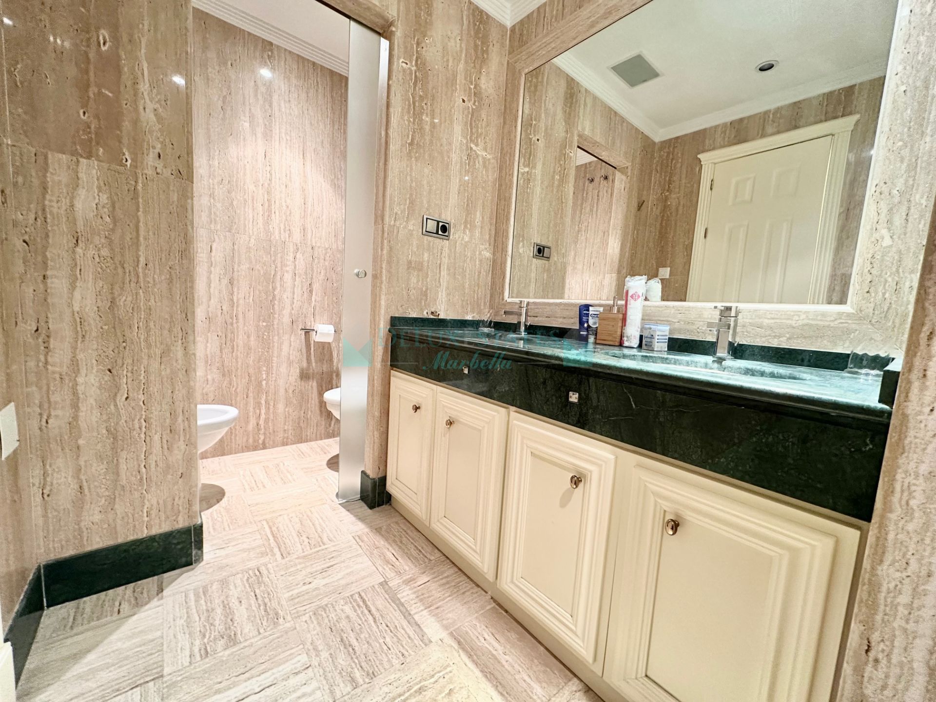 Apartamento en venta en Condado de Sierra Blanca, Marbella Golden Mile