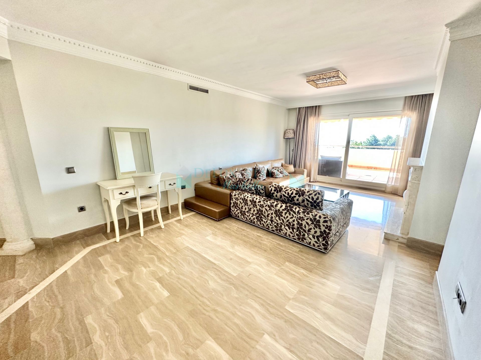 Apartamento en venta en Condado de Sierra Blanca, Marbella Golden Mile