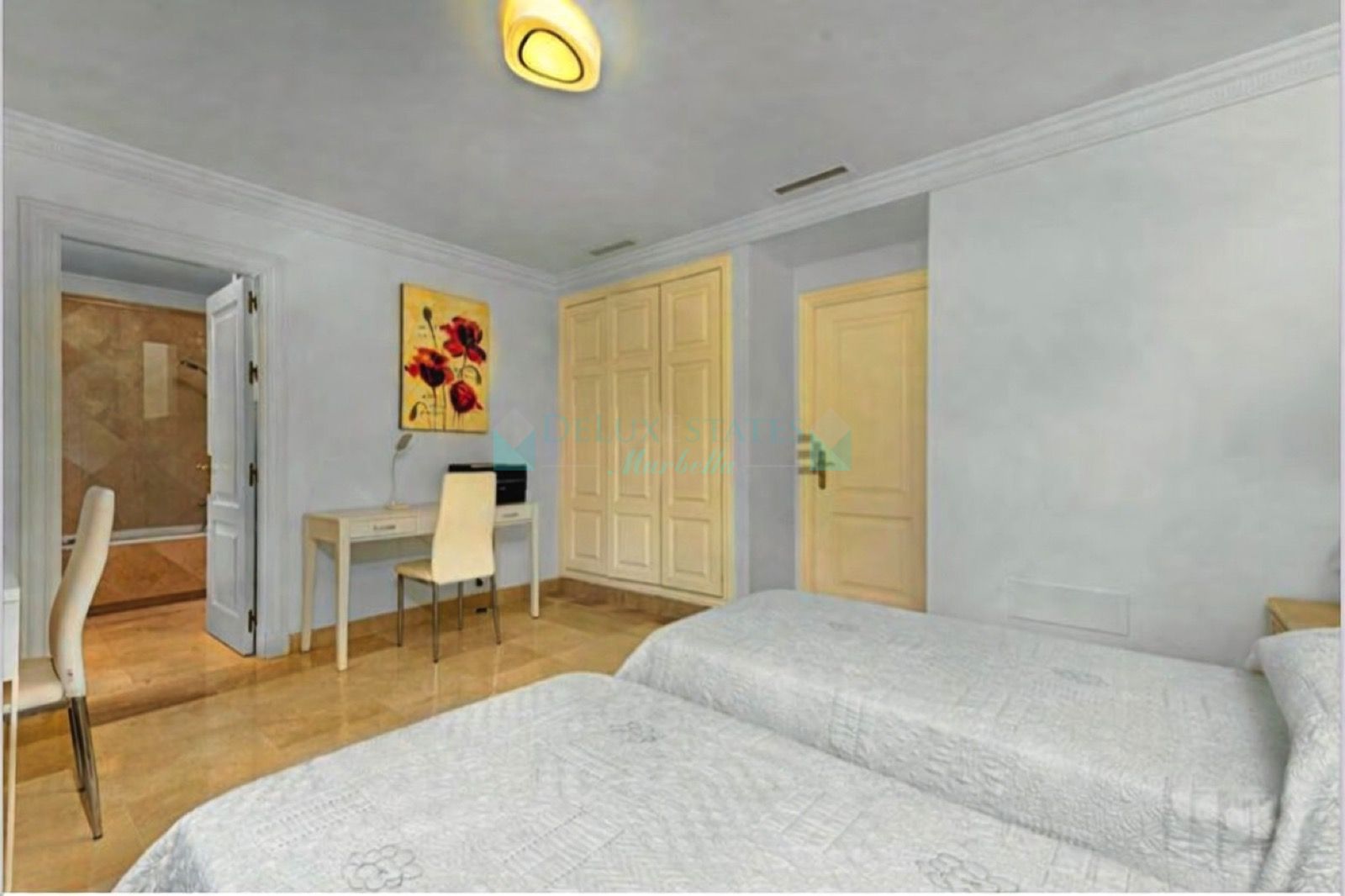 Apartamento en venta en Majestic, Casares