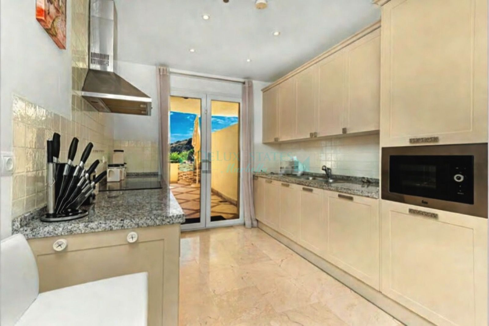 Apartamento en venta en Majestic, Casares