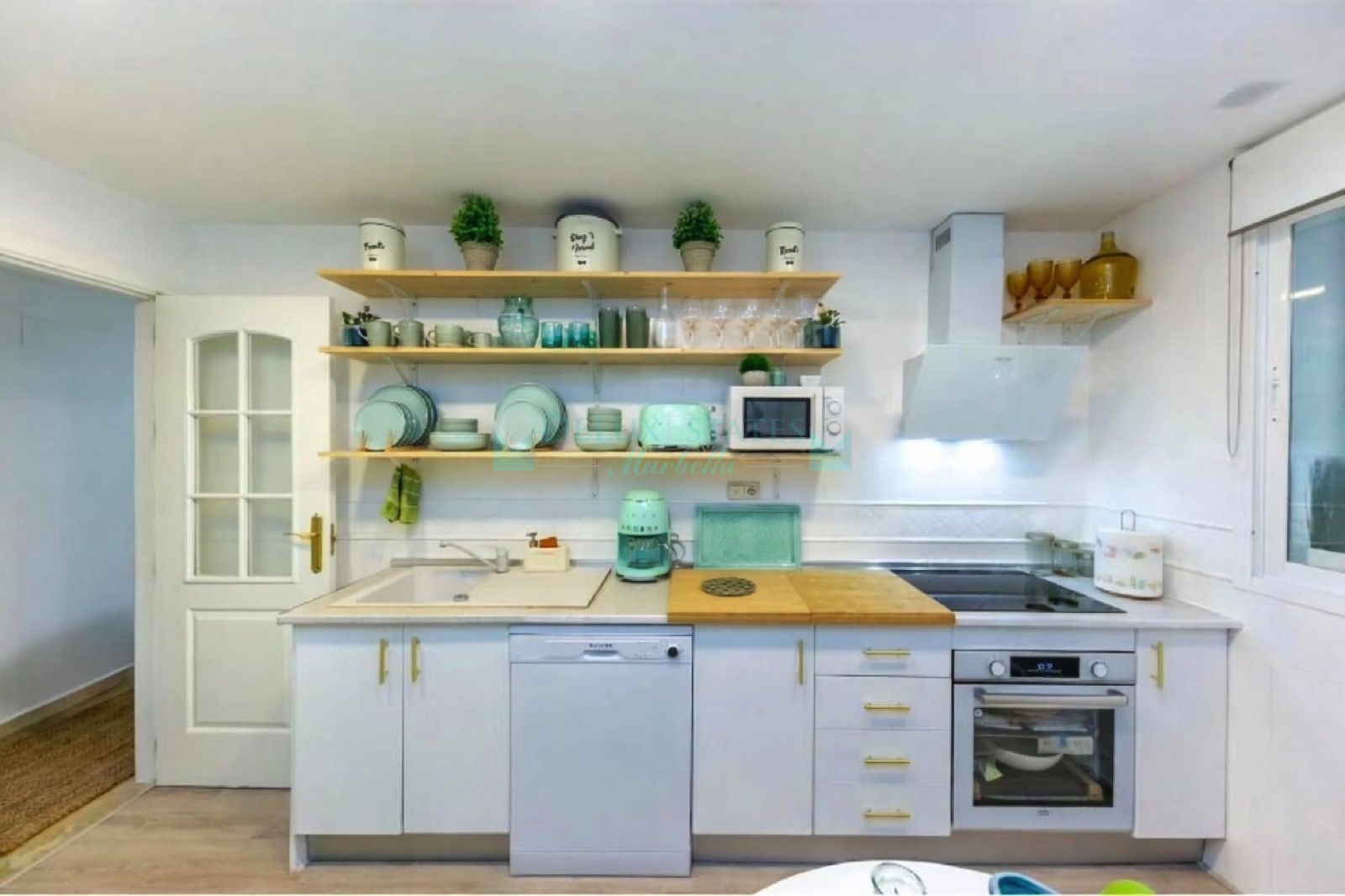 Ground Floor Apartment for sale in Las Brisas, Nueva Andalucia