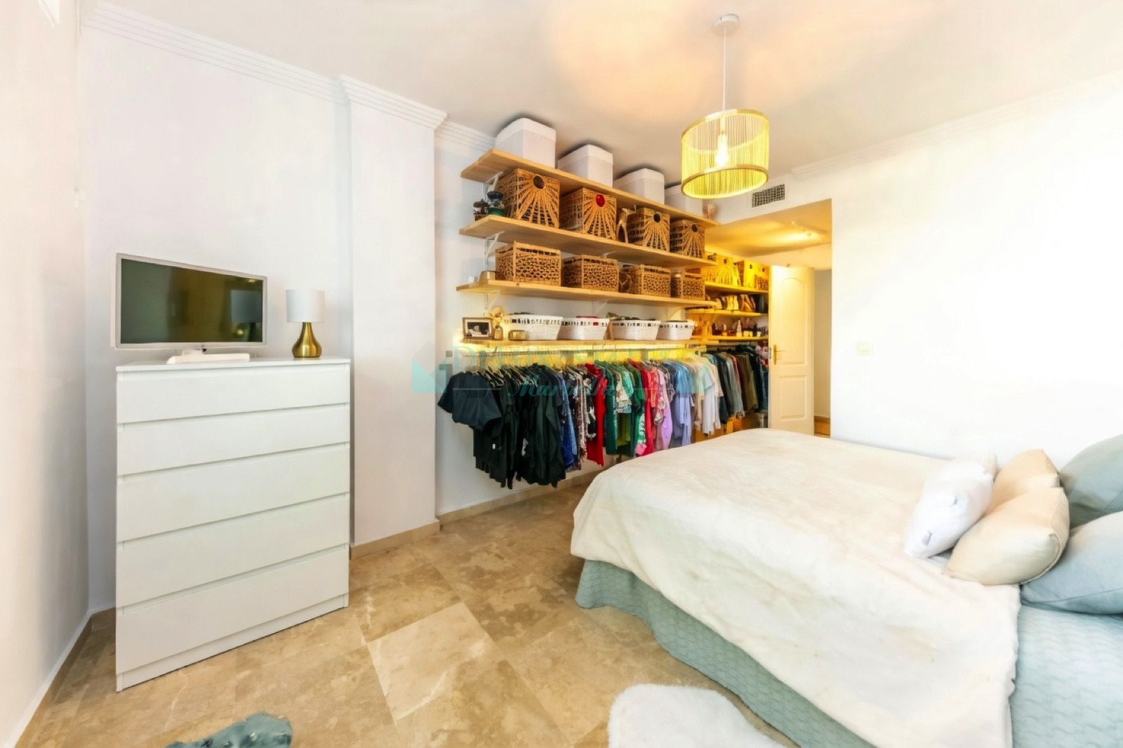 Ground Floor Apartment for sale in Las Brisas, Nueva Andalucia