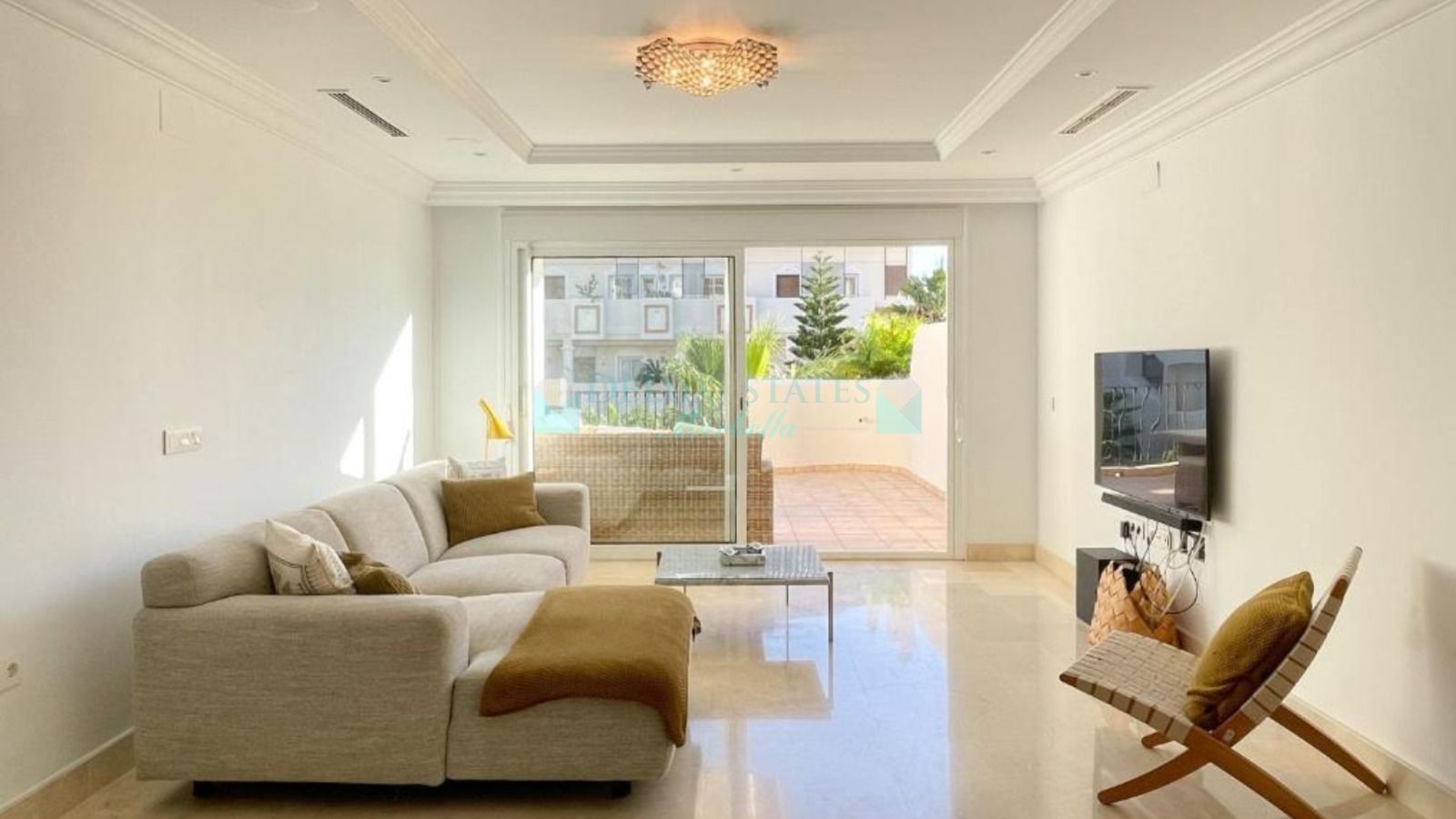 Apartamento en venta en Aloha Hill Club, Nueva Andalucia