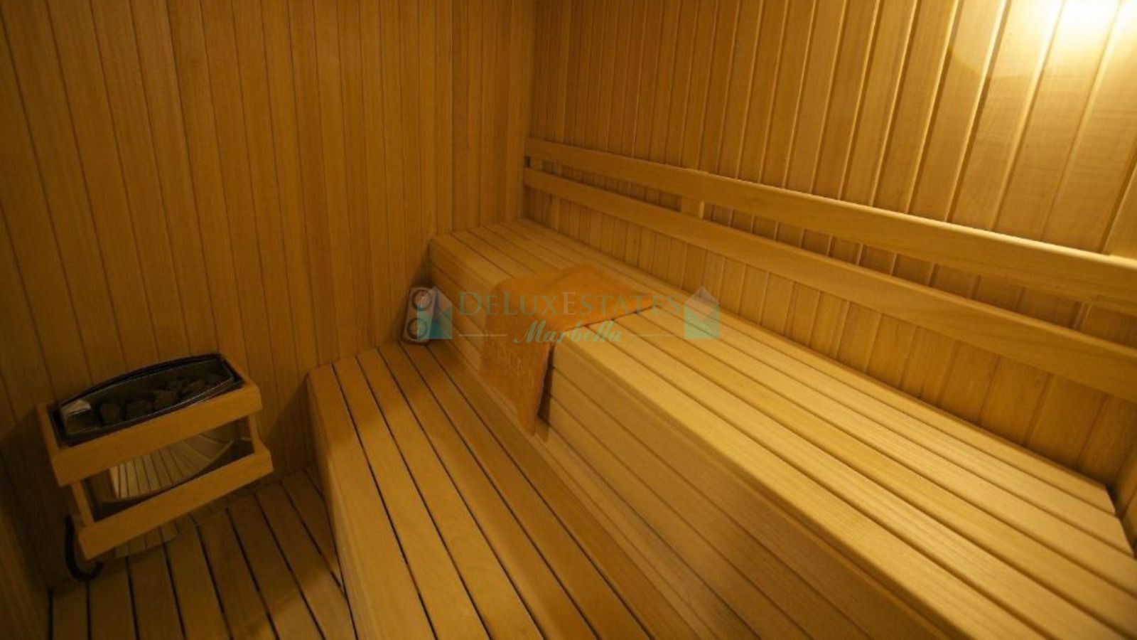 Apartamento en venta en Aloha Hill Club, Nueva Andalucia