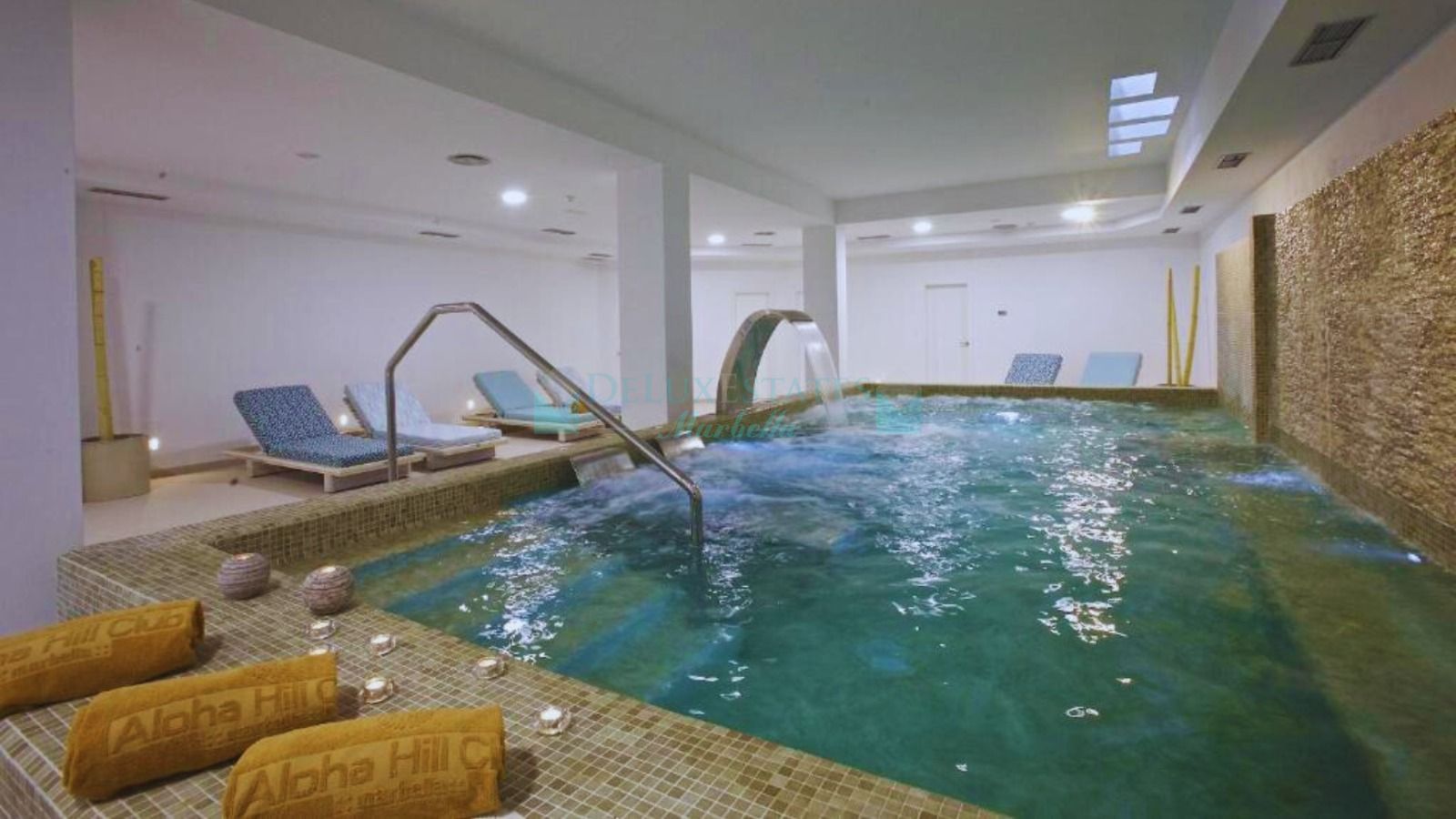 Apartamento en venta en Aloha Hill Club, Nueva Andalucia