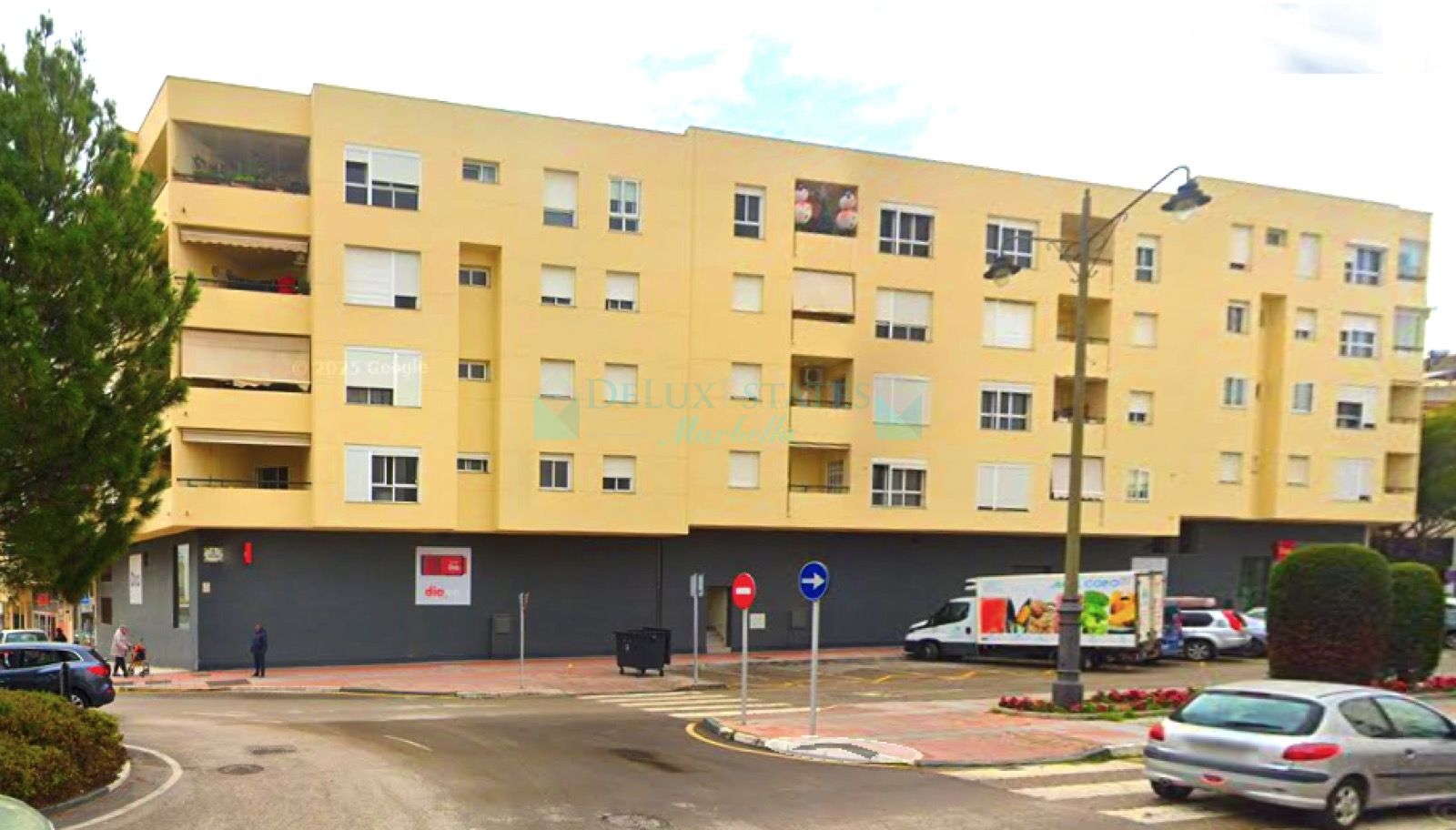 Apartment for sale in Estepona Puerto, Estepona