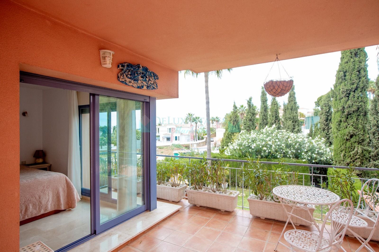 Semi Detached House for sale in Los Naranjos, Nueva Andalucia