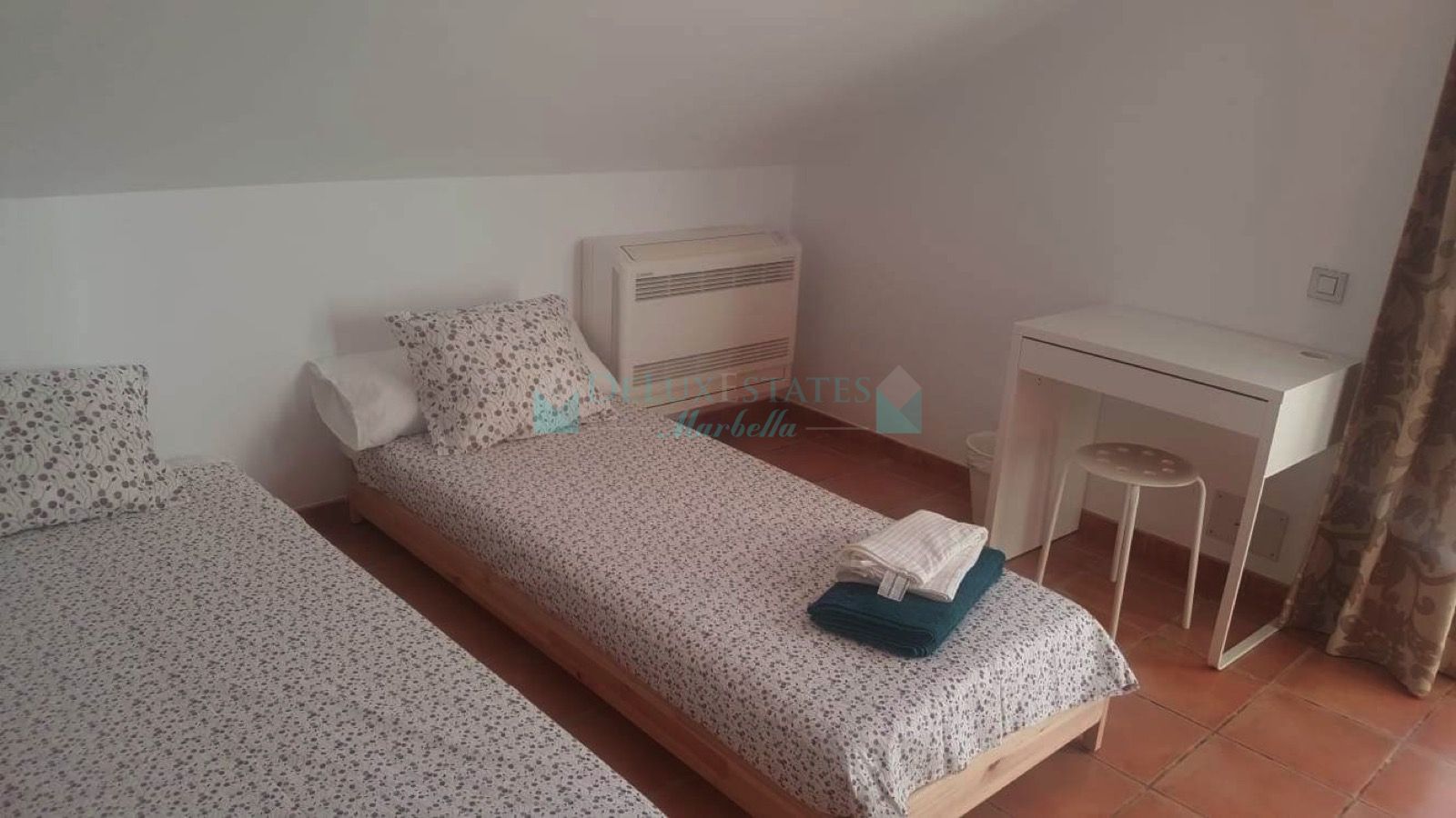 Semi Detached House for sale in Los Naranjos, Nueva Andalucia