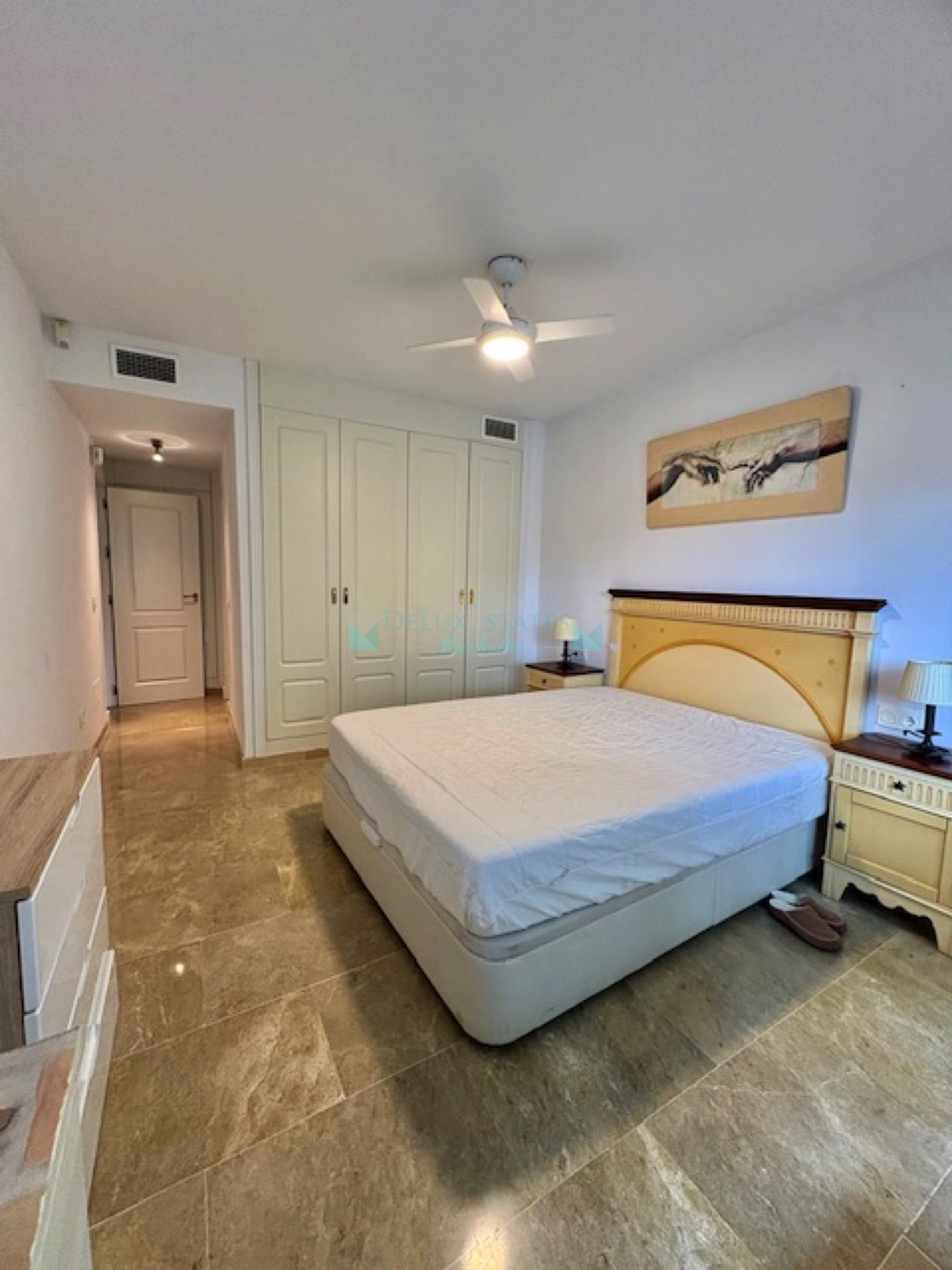 Penthouse for sale in Rio Real, Marbella East