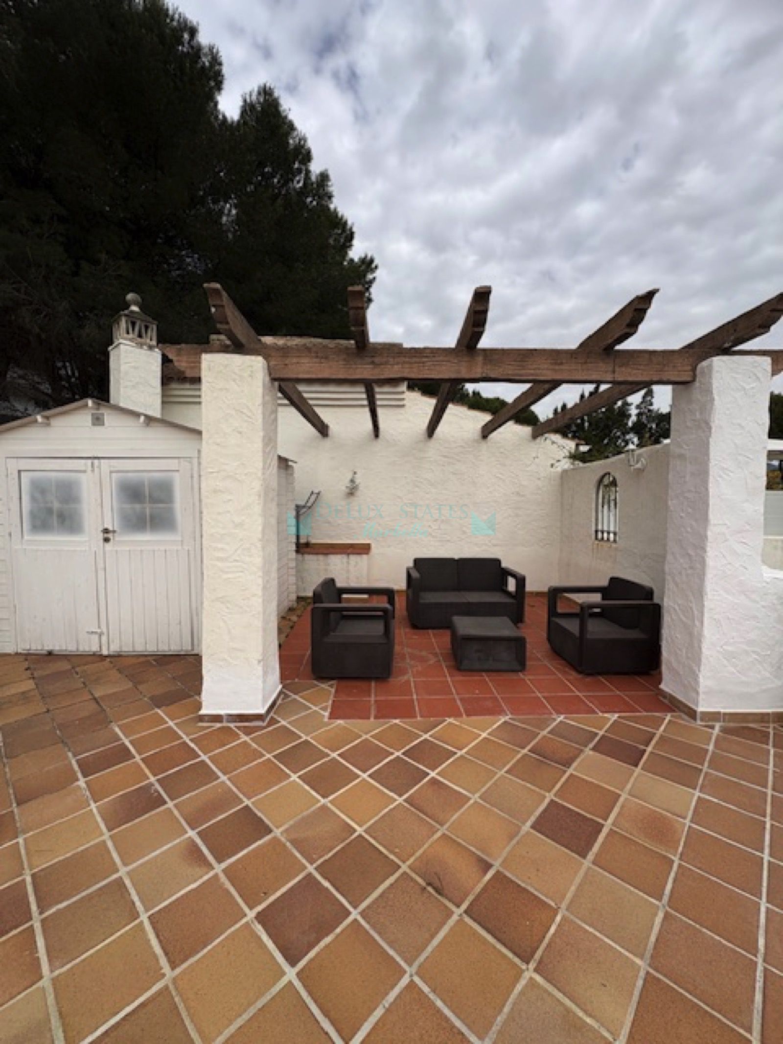 Penthouse for sale in Rio Real, Marbella East