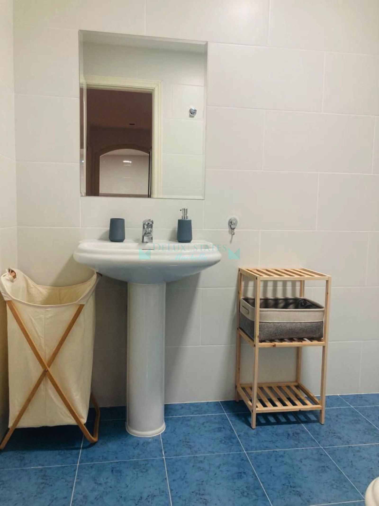 Apartment for sale in Sabinillas, Manilva