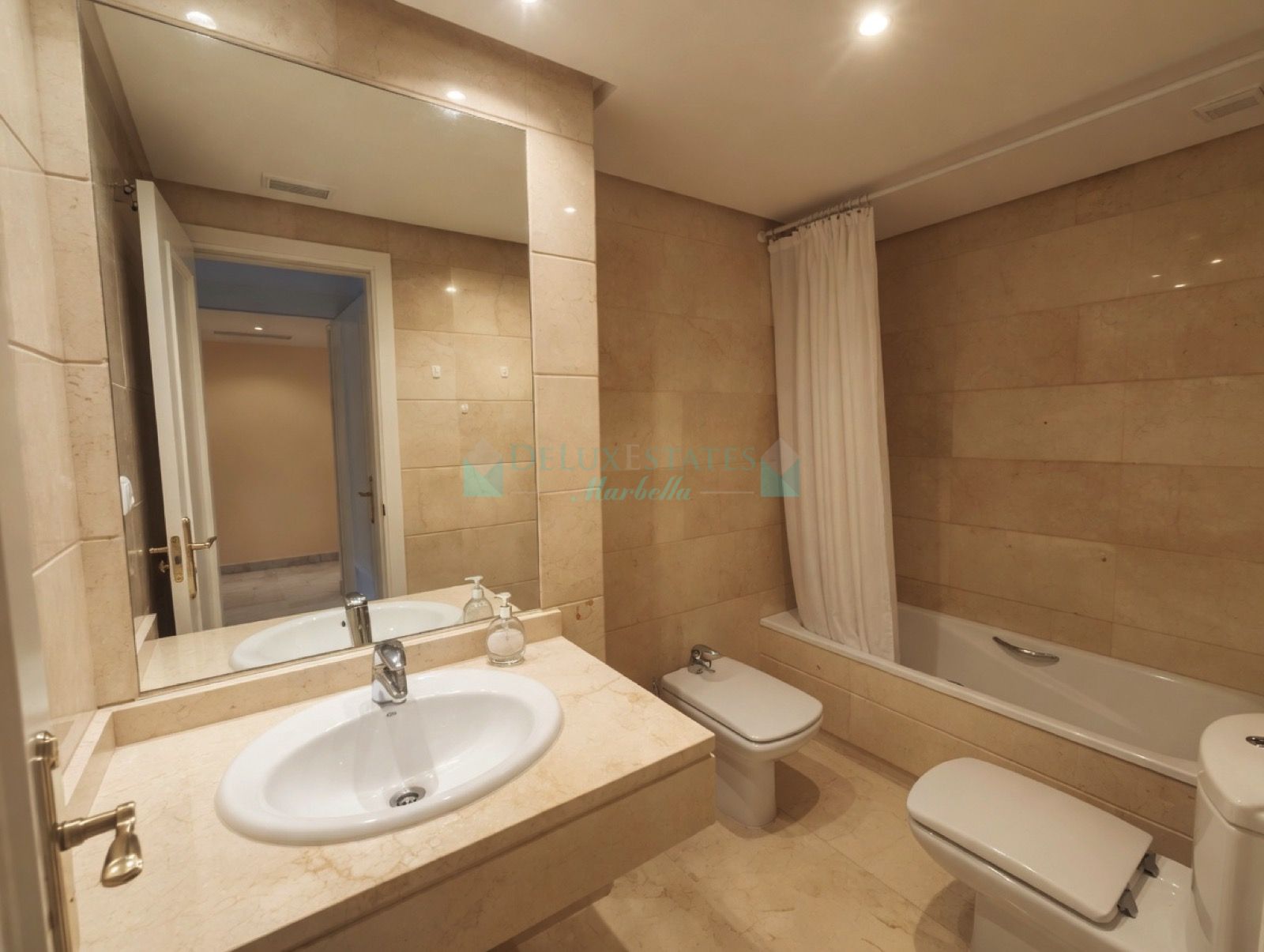Ground Floor Apartment for sale in Los Naranjos de Marbella, Nueva Andalucia
