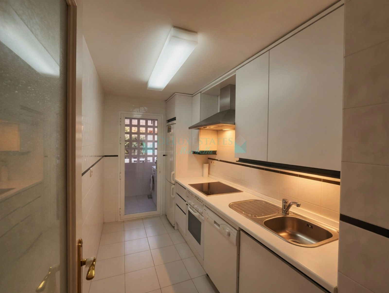 Ground Floor Apartment for sale in Los Naranjos de Marbella, Nueva Andalucia
