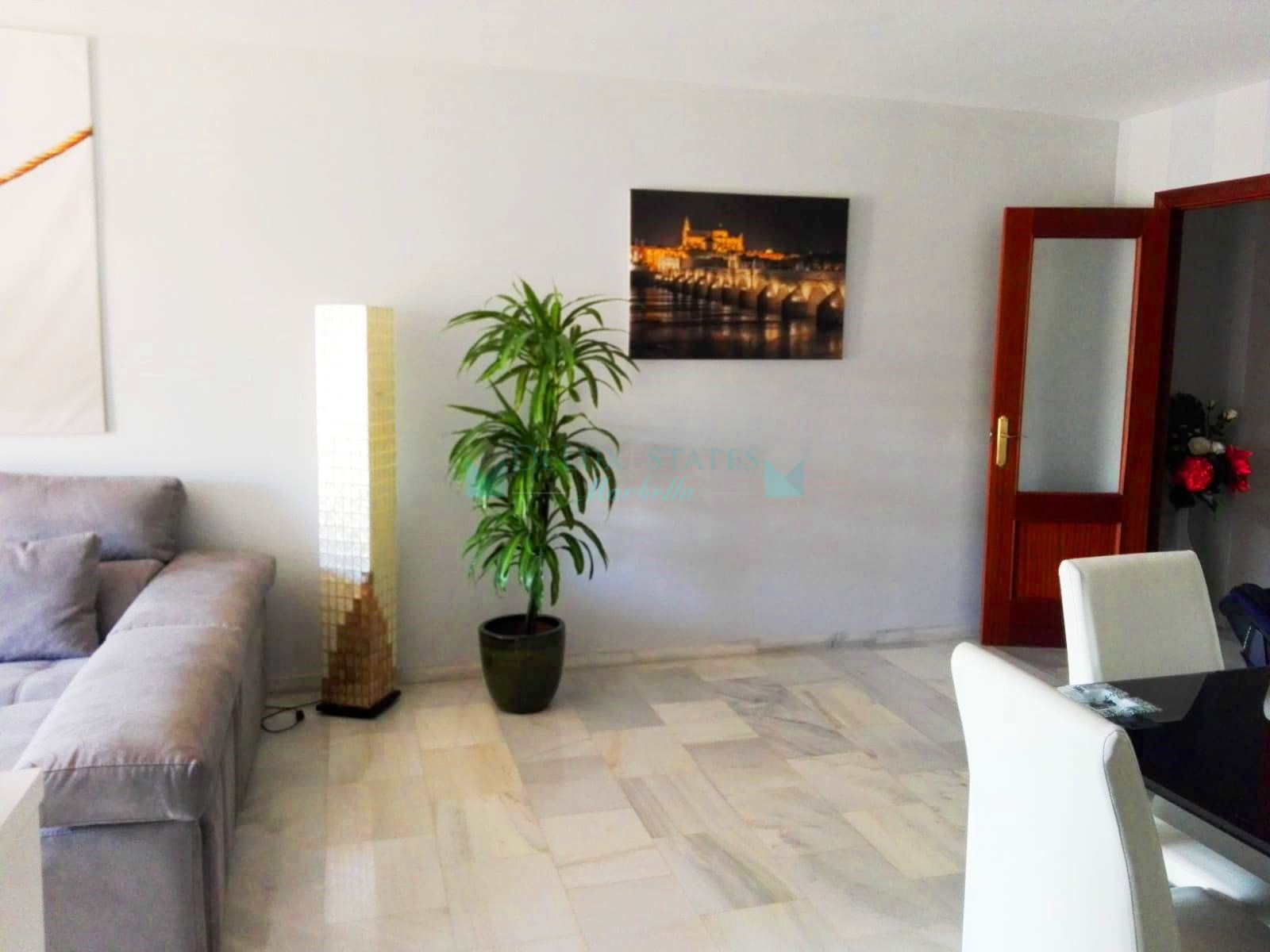 Apartamento en alquiler en Miraflores, Marbella