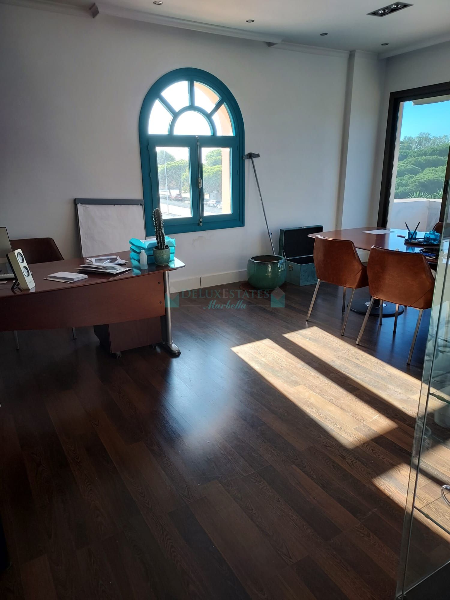Office for sale in Guadalobon, Estepona