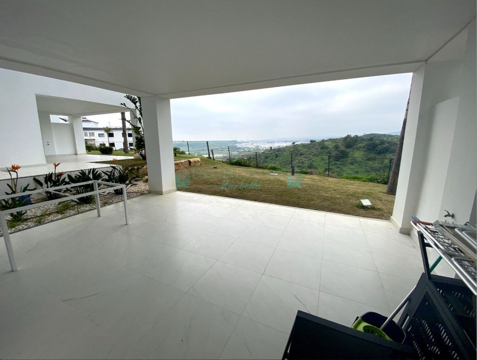 Apartamento Planta Baja en alquiler en Mirador de Estepona Hills, Estepona