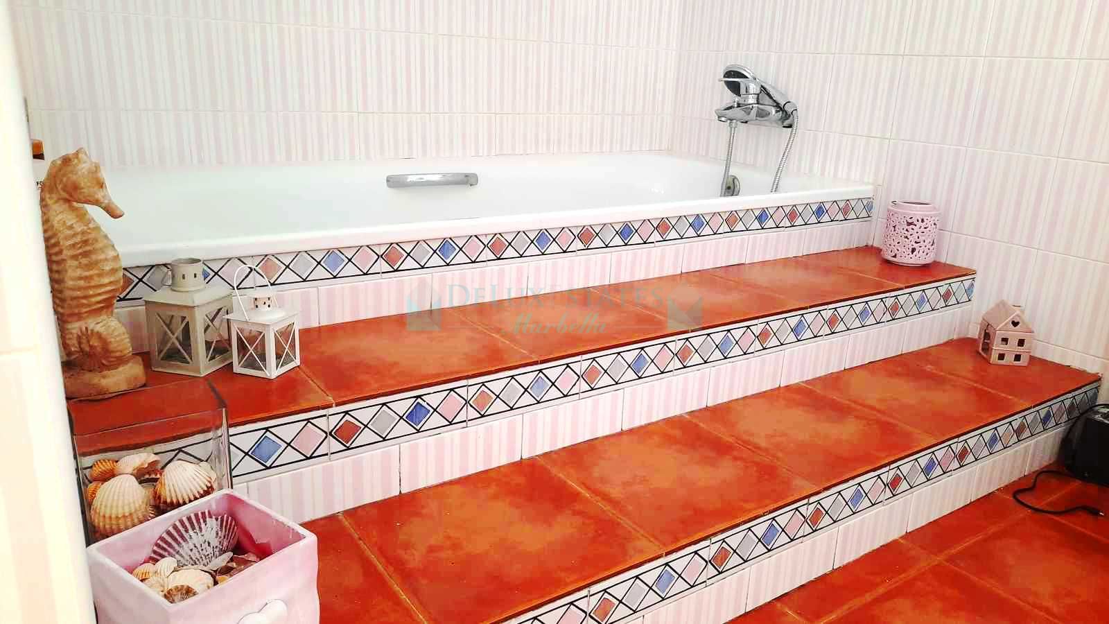 House for sale in San Enrique de Guadiaro