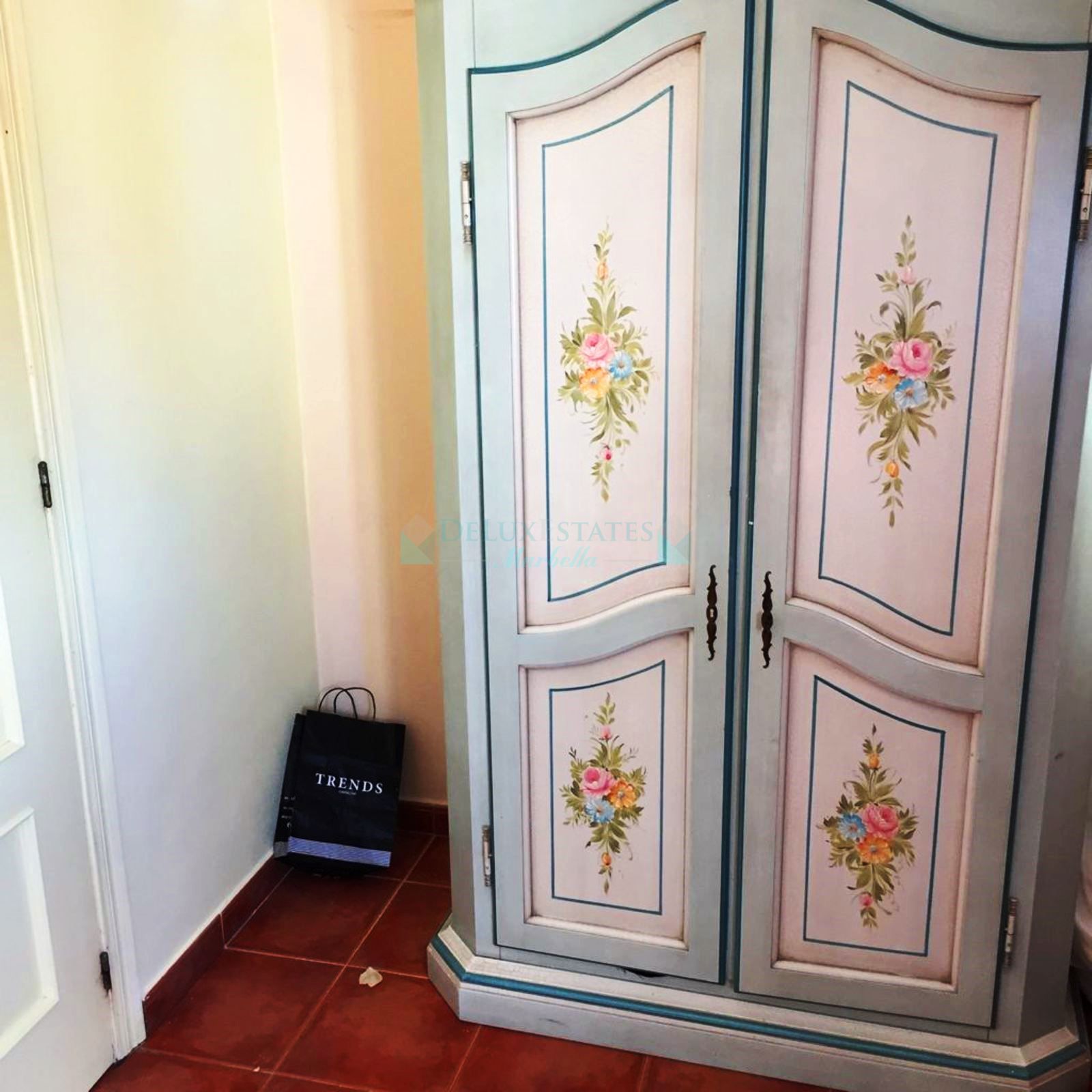 House for sale in San Enrique de Guadiaro