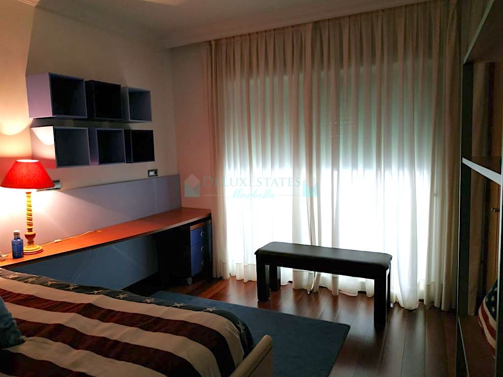 Apartment for rent in El Embrujo Banús, Marbella - Puerto Banus