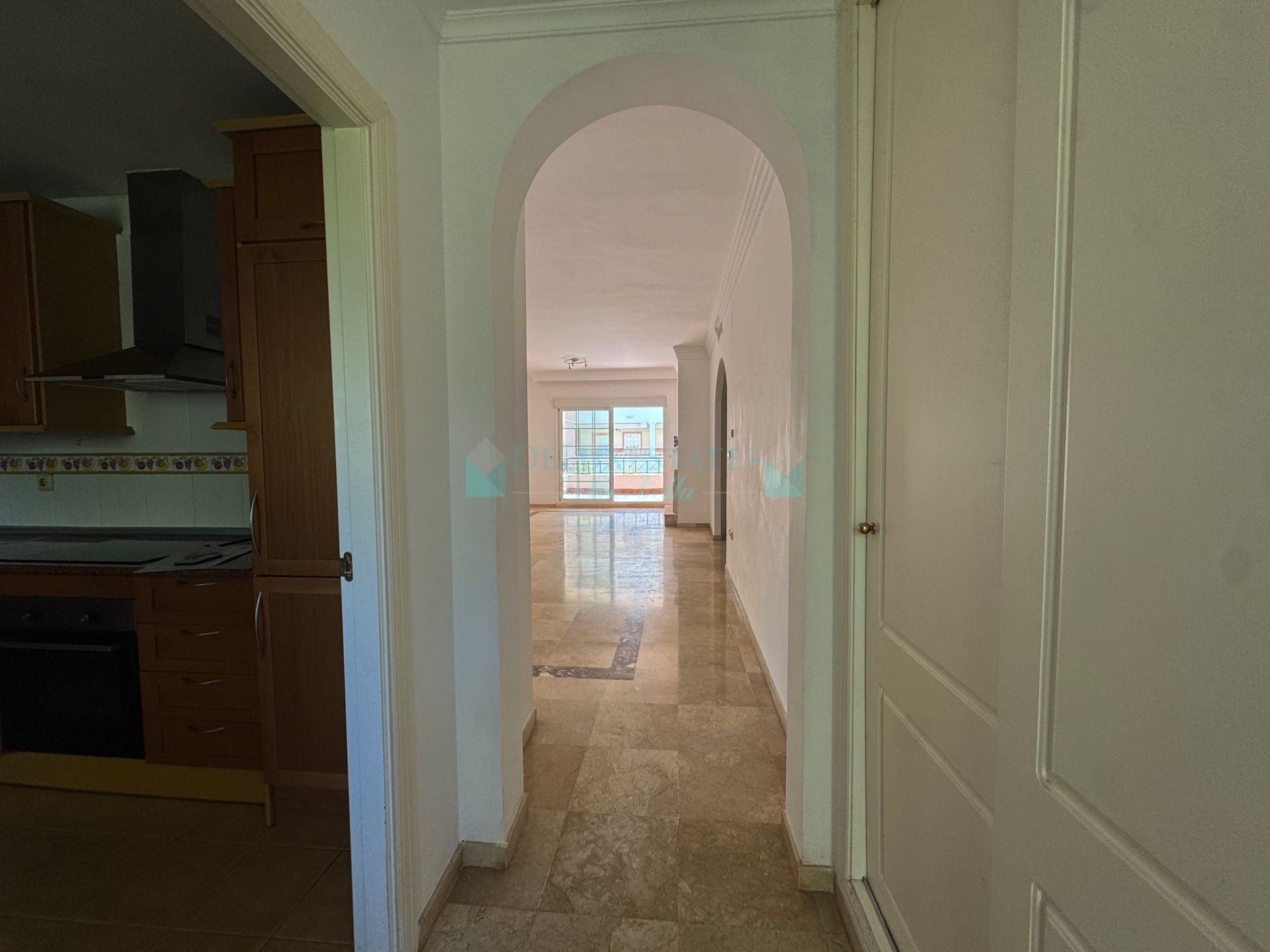 Apartment for sale in Las Brisas, Nueva Andalucia