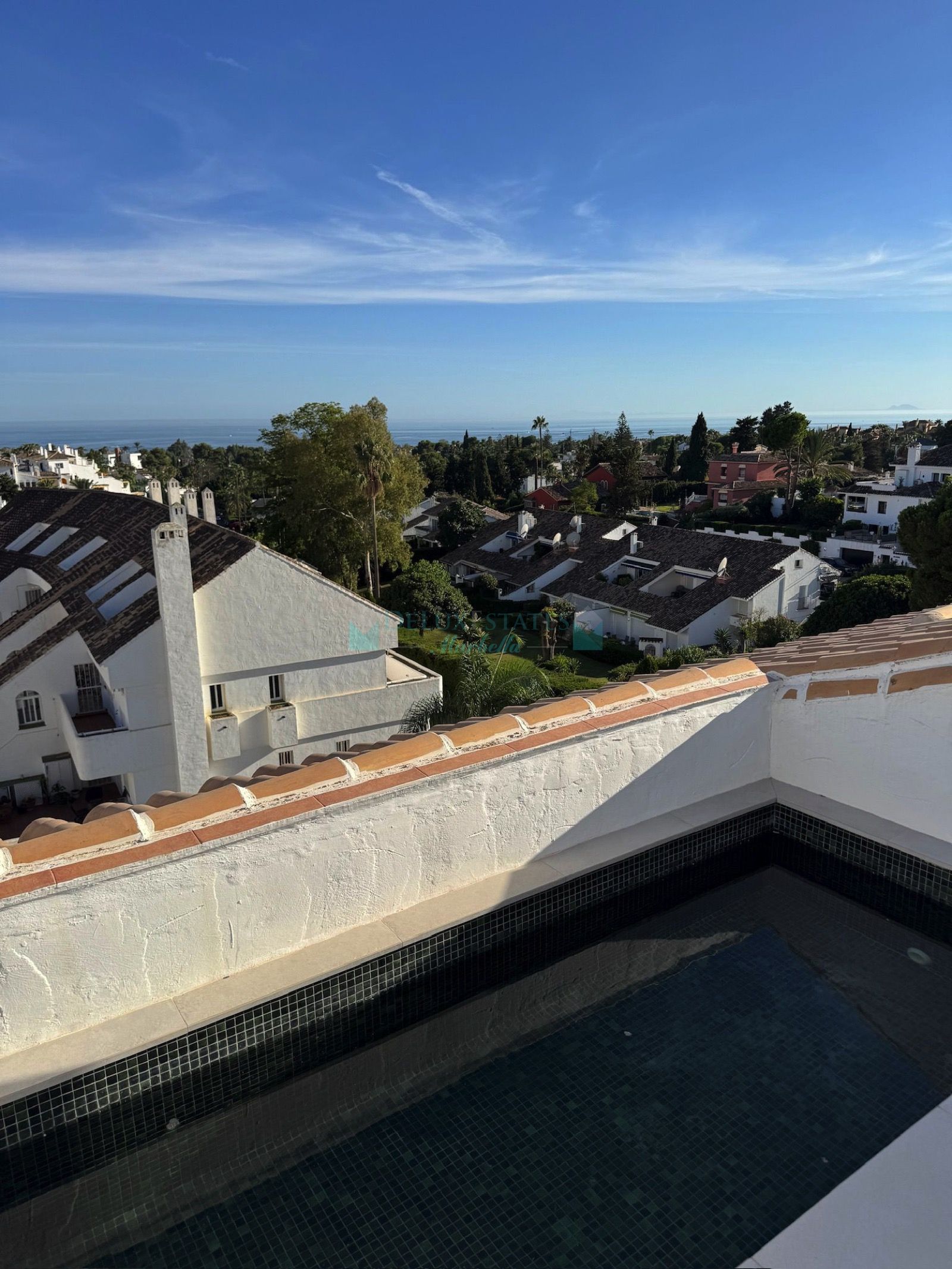 Duplex Penthouse for sale in El Dorado, Nueva Andalucia