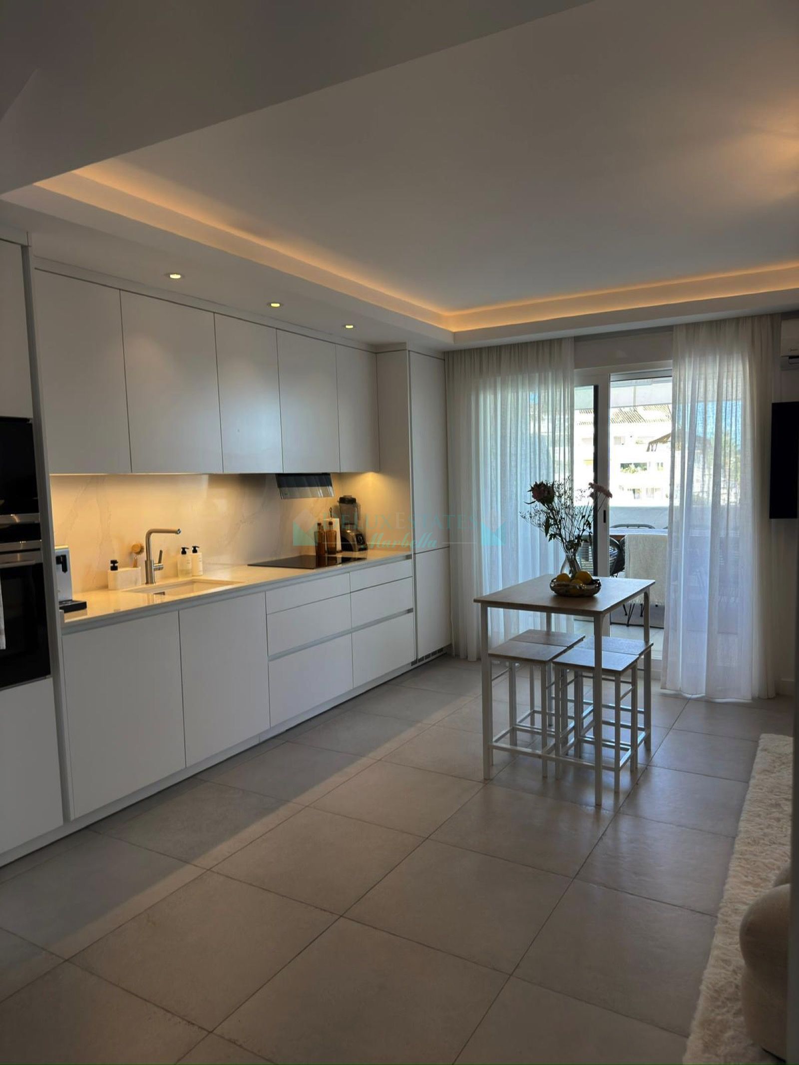 Duplex Penthouse for sale in El Dorado, Nueva Andalucia