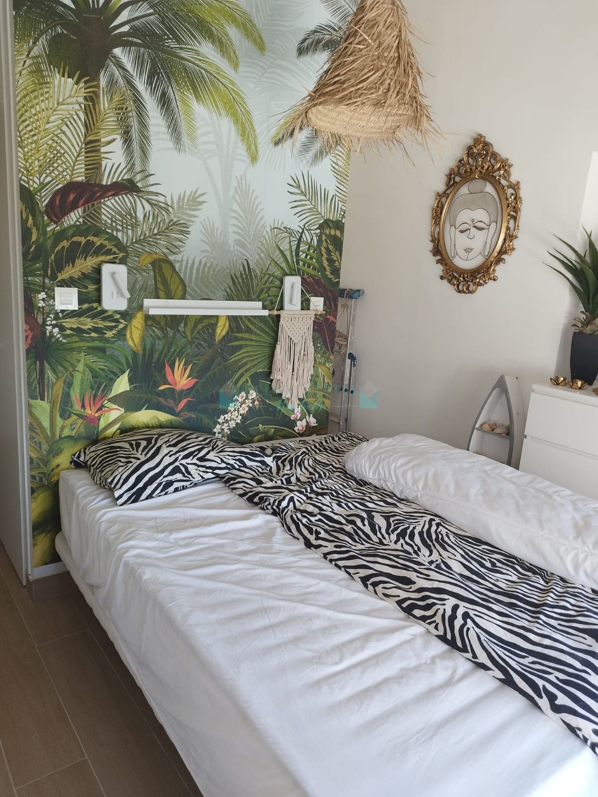 Semi Detached House for sale in Guadalmansa Playa, Estepona