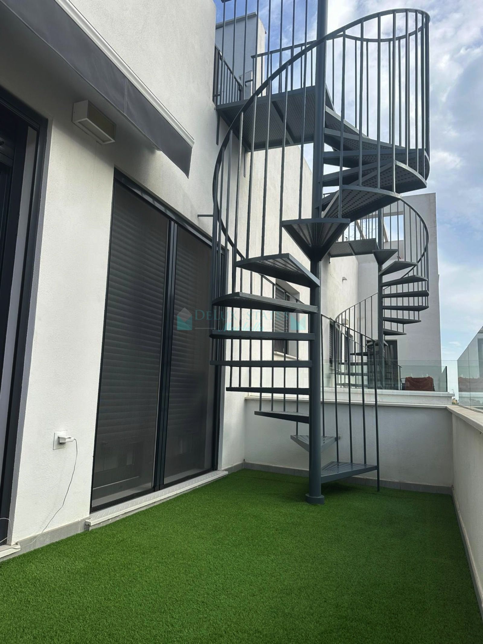 Duplex Penthouse for sale in Avda de Andalucia - Sierra de Estepona, Estepona