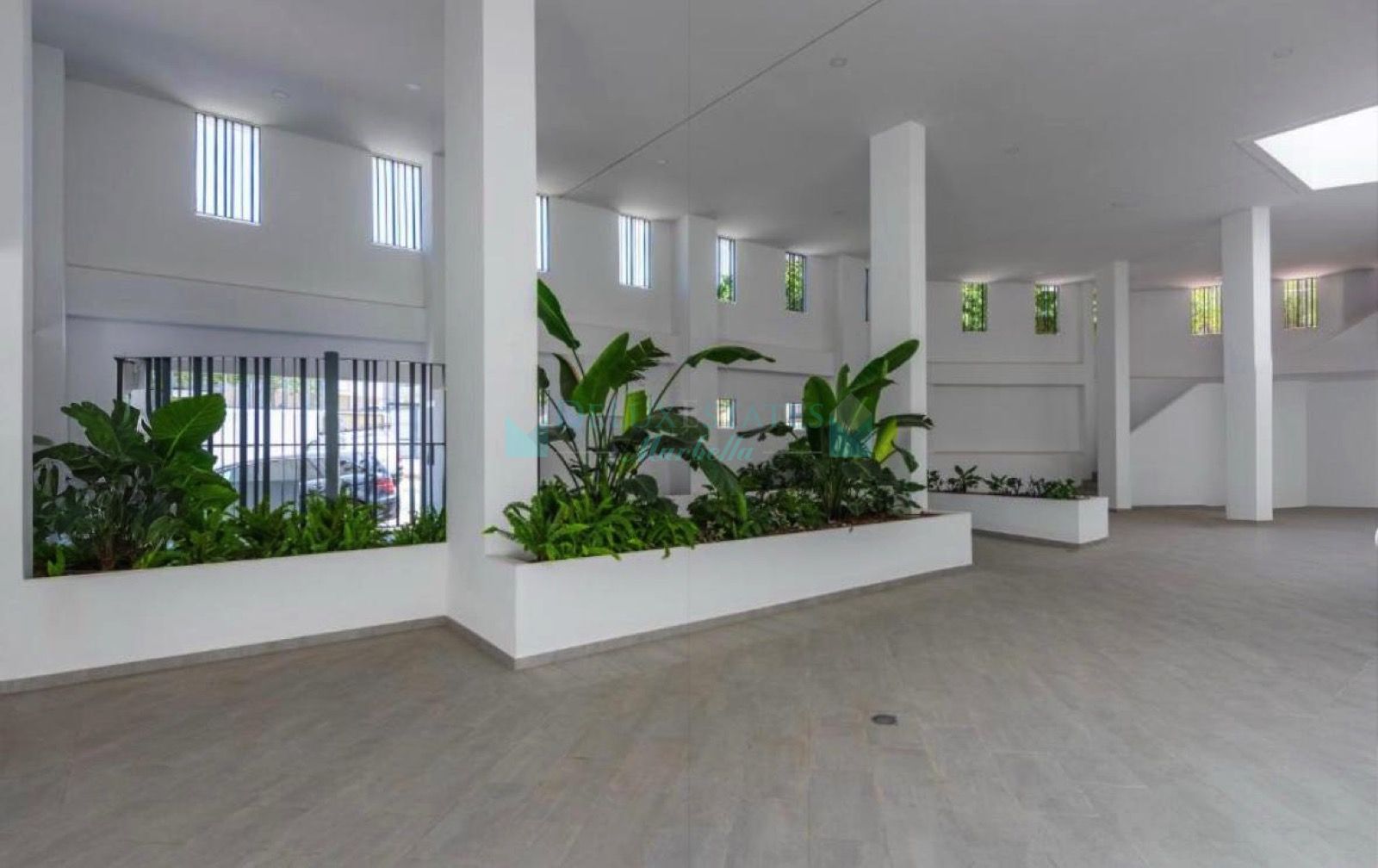 Duplex Penthouse for sale in Avda de Andalucia - Sierra de Estepona, Estepona